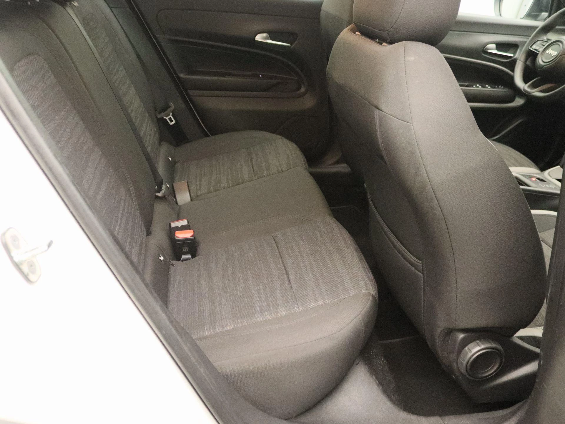 Jeep-Avenger-image-24