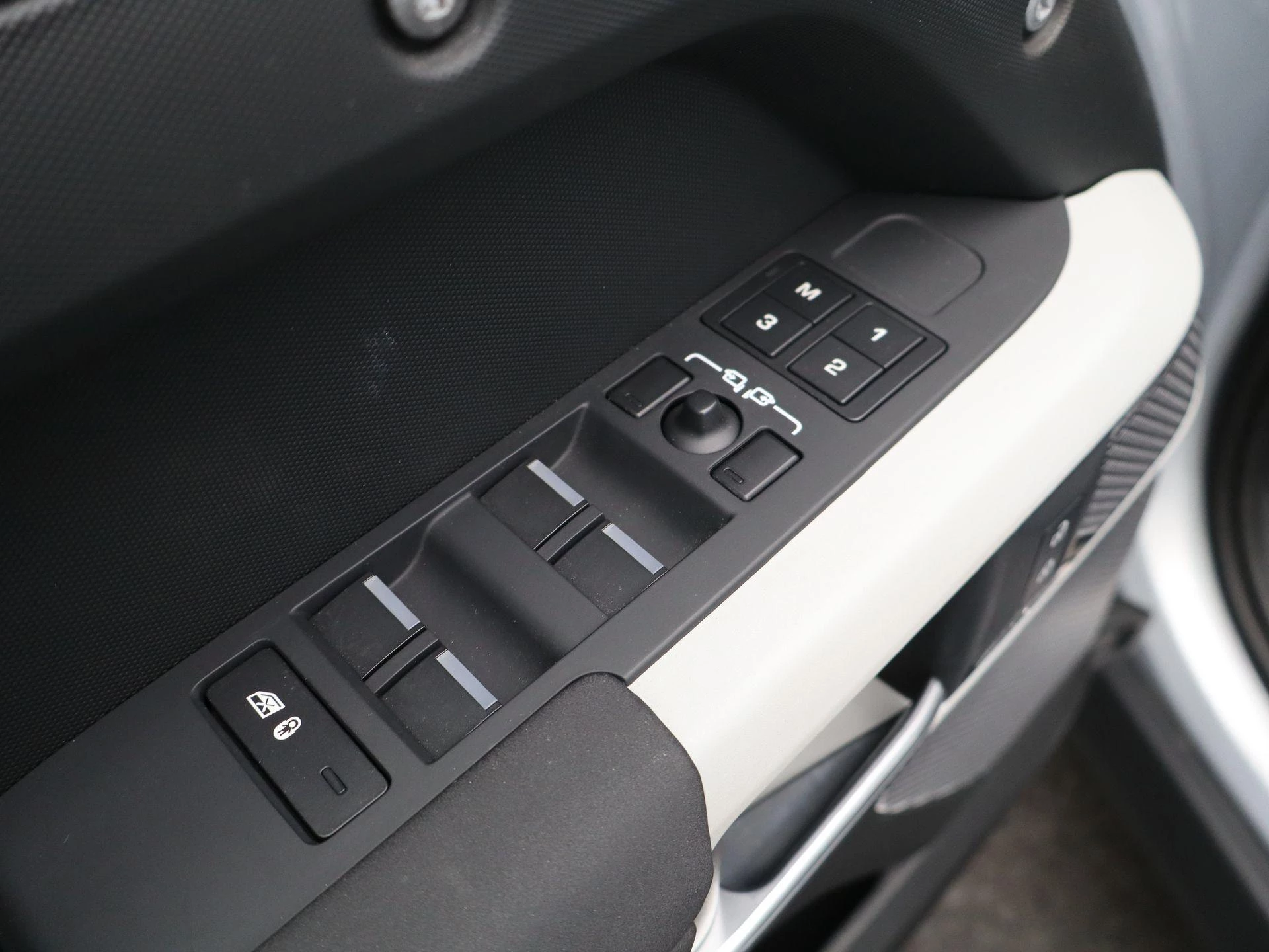 Land Rover Defender 110 P400e XS Edition