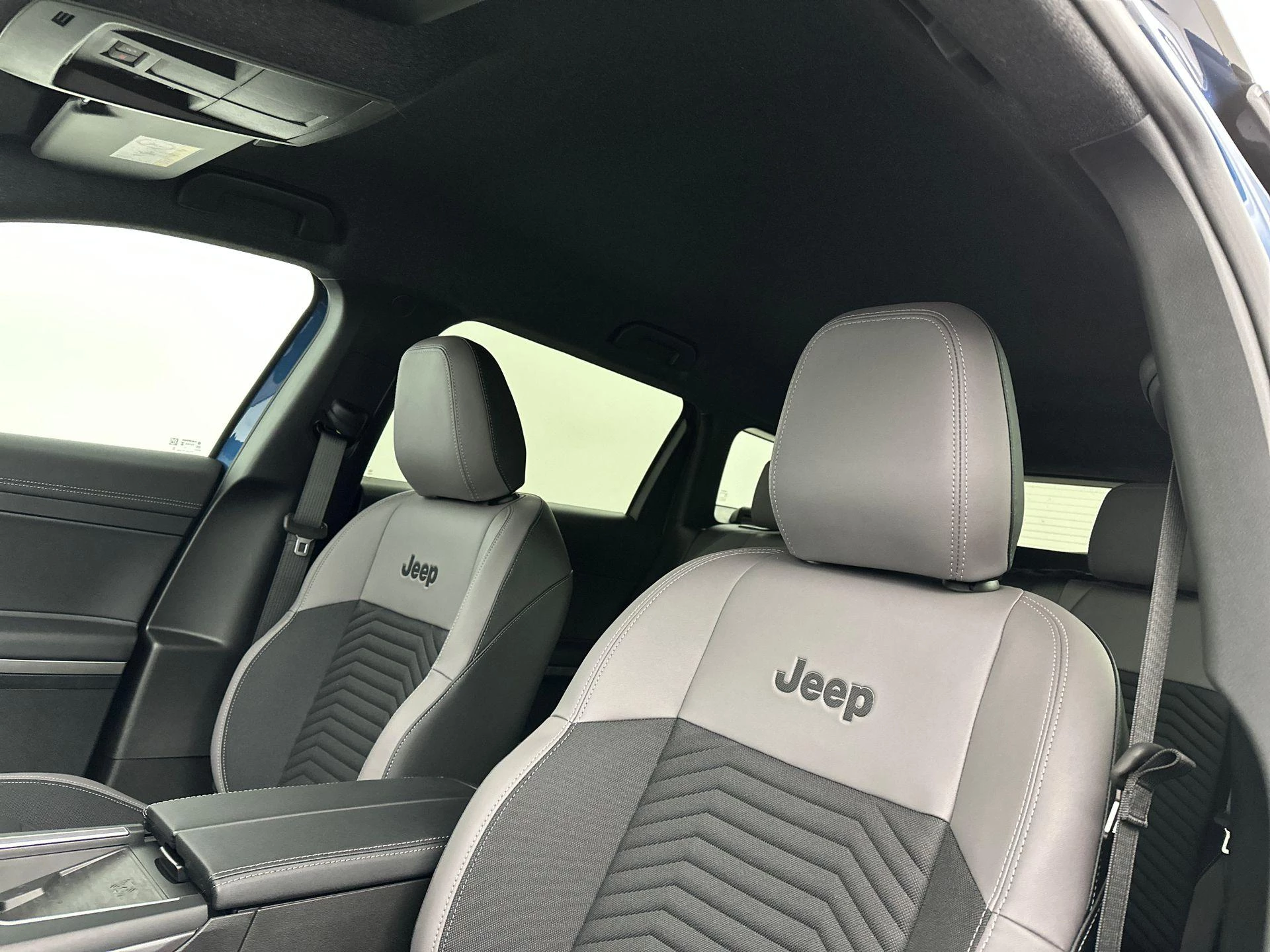 Jeep Compass 74kwh First Edition