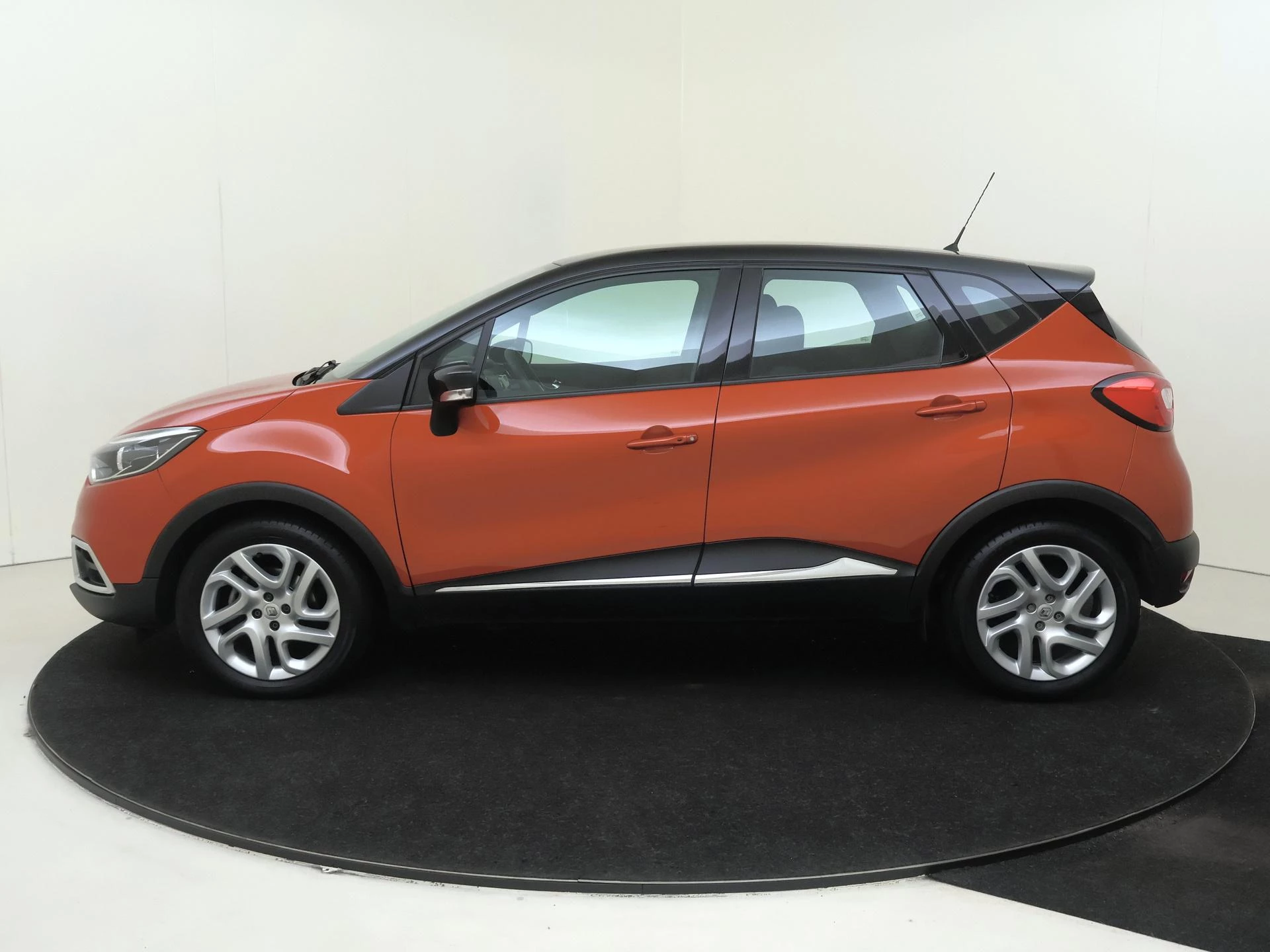 Renault-Captur-image-7