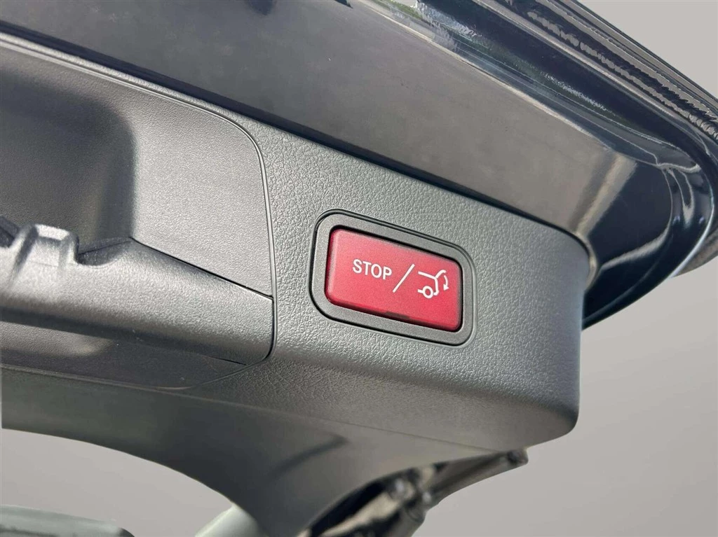 Mercedes-Benz-EQB-image-23