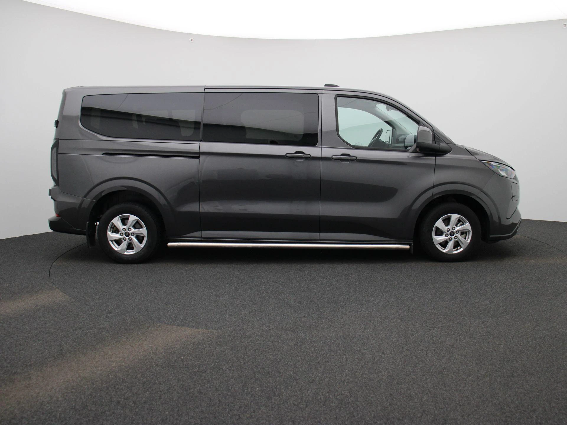 Ford-Transit Custom-image-5