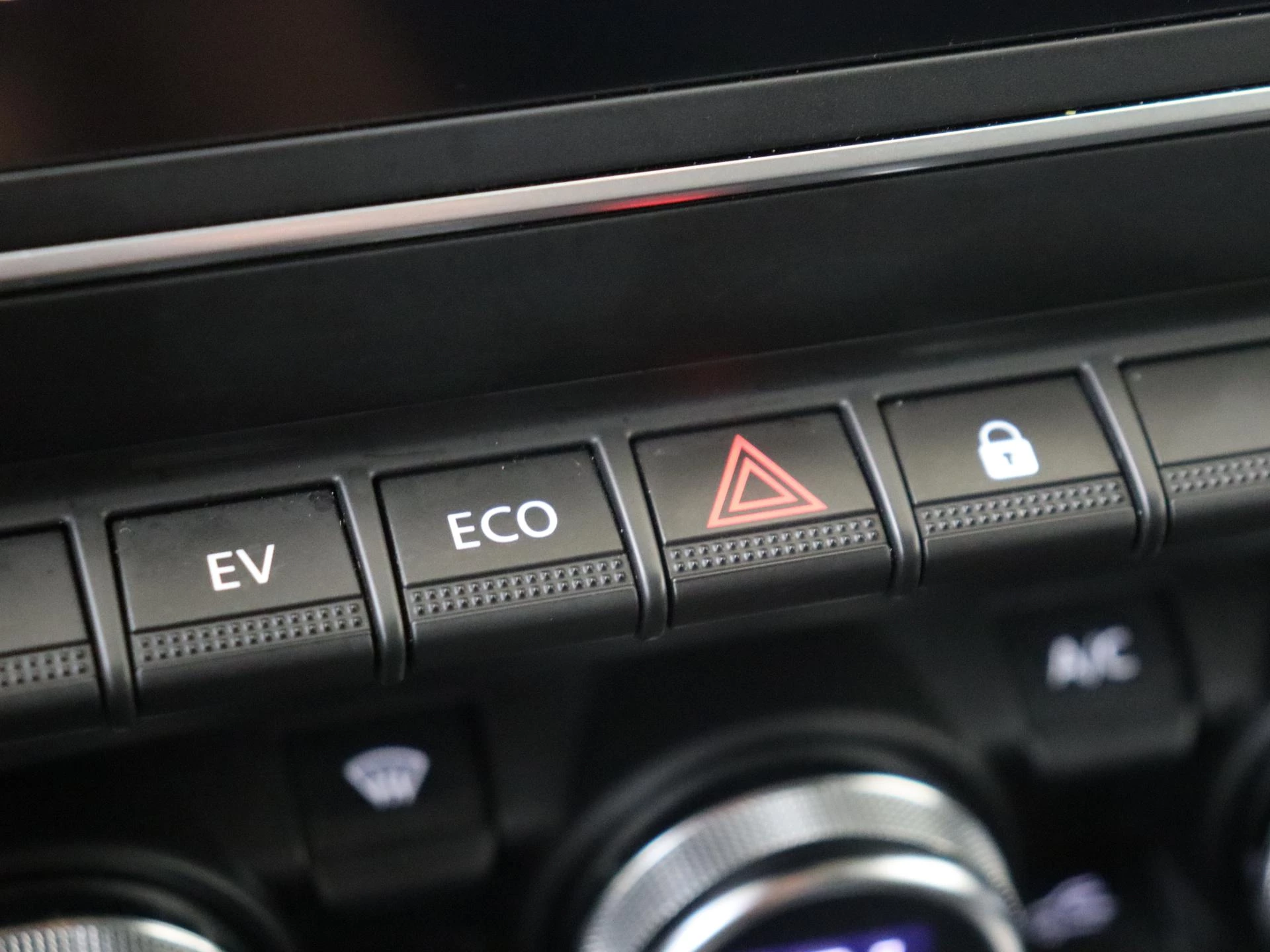 Renault-Captur-image-23