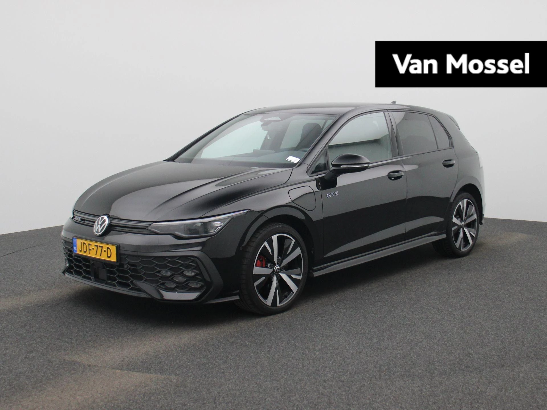 Volkswagen-Golf-image-0
