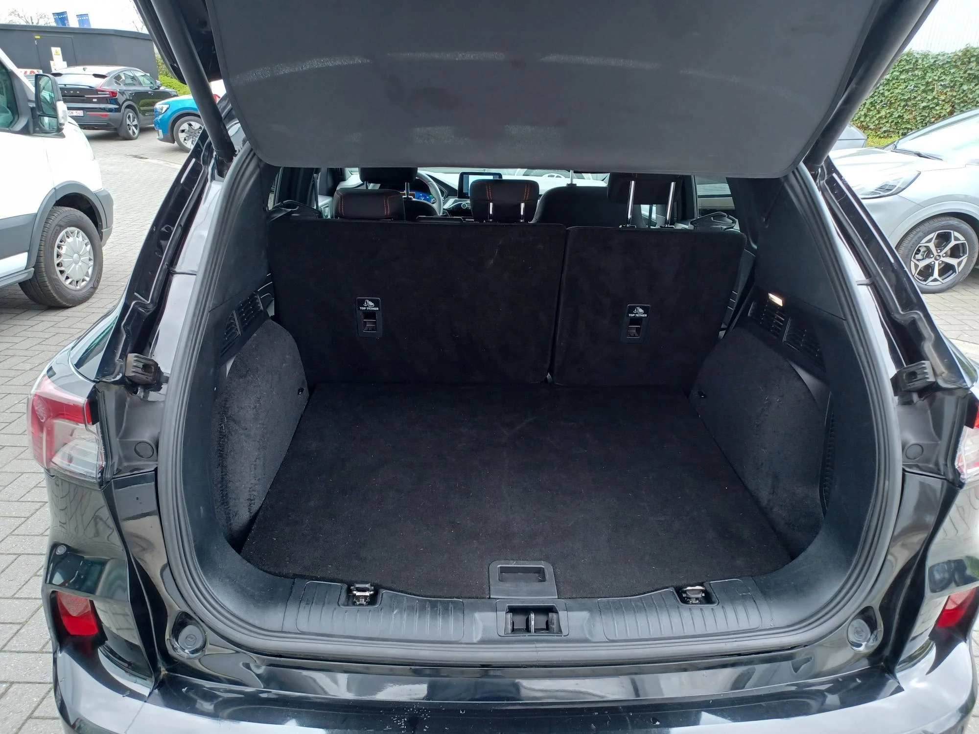 Ford Kuga 2.5i FHEV Aut. 140kW ST-Line