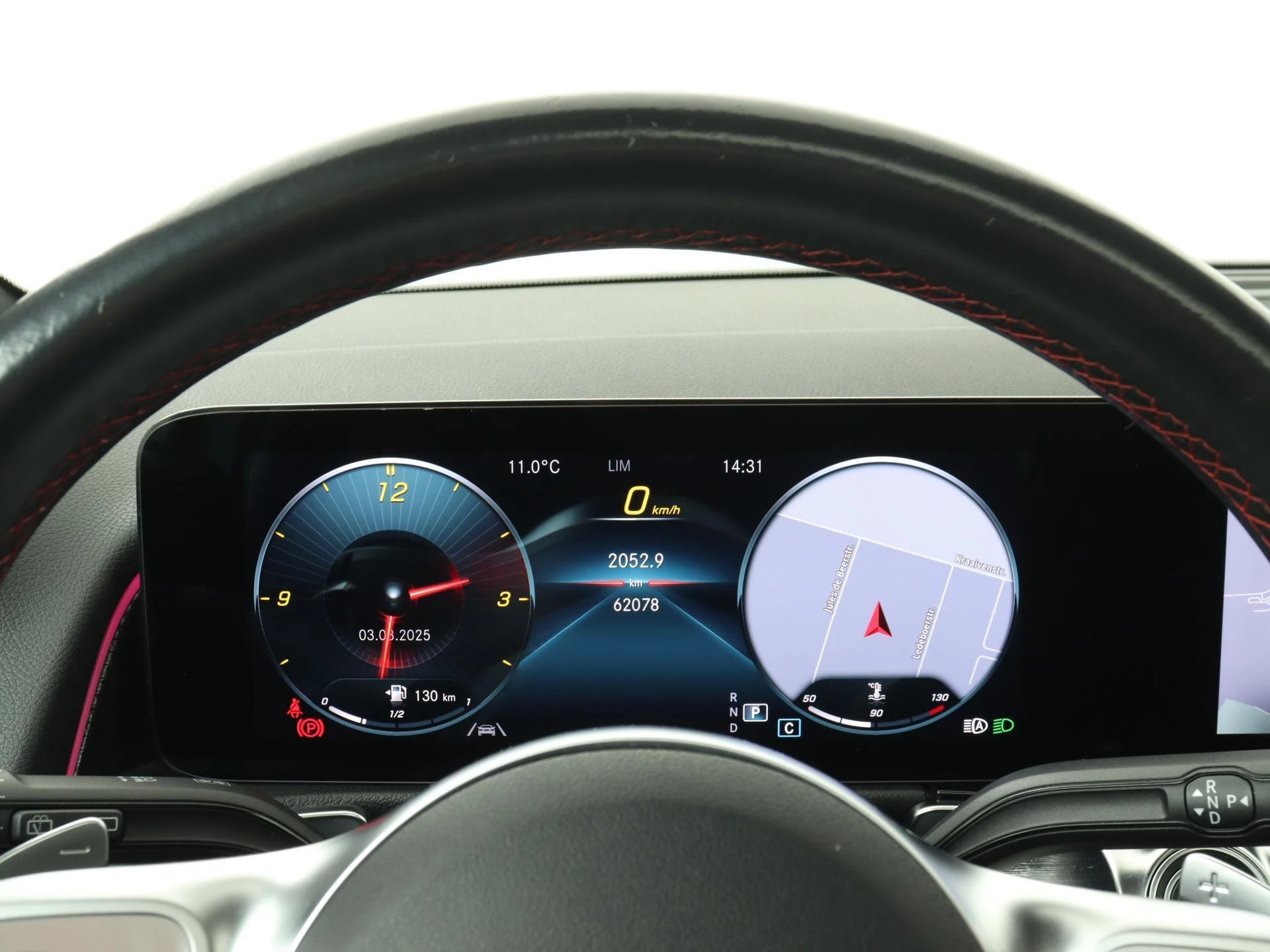 Mercedes-Benz-GLB-image-16