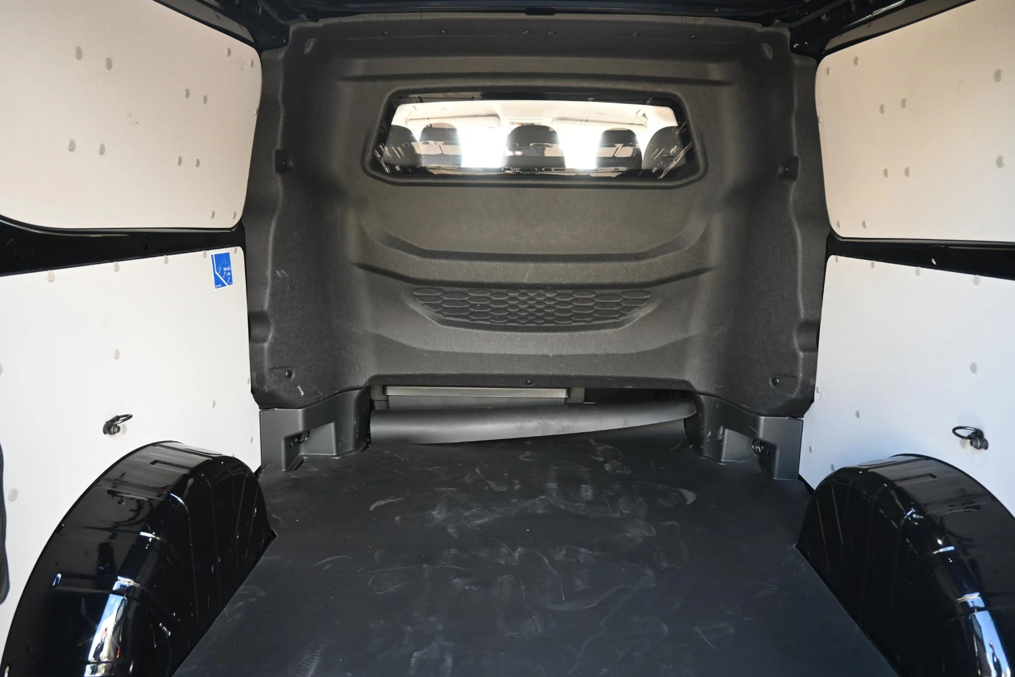 Ford-Transit Custom-image-30