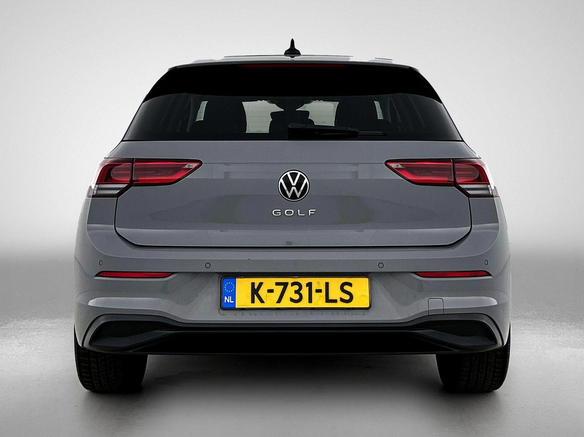 Volkswagen-Golf-image-2