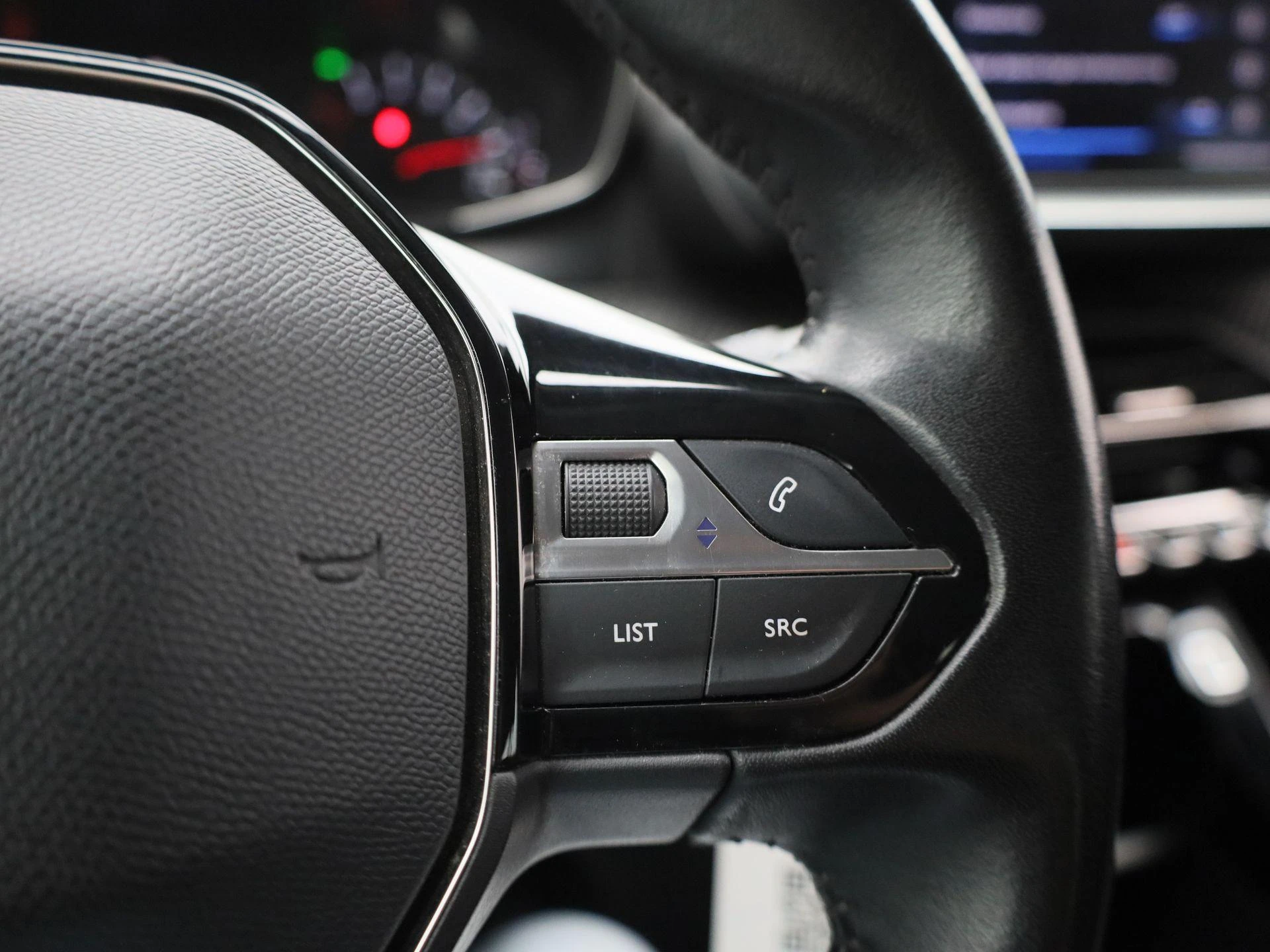 Peugeot-2008-image-17