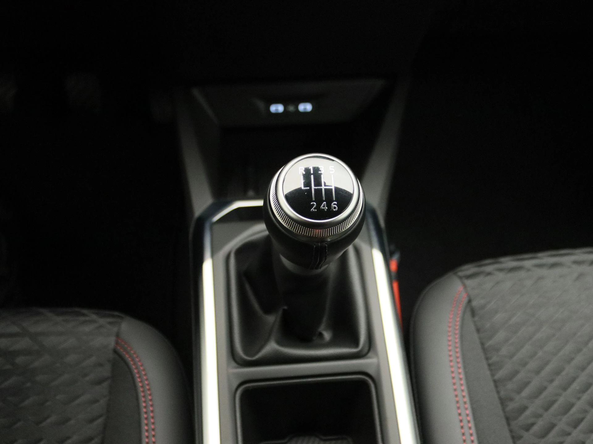 Renault-Clio-image-10