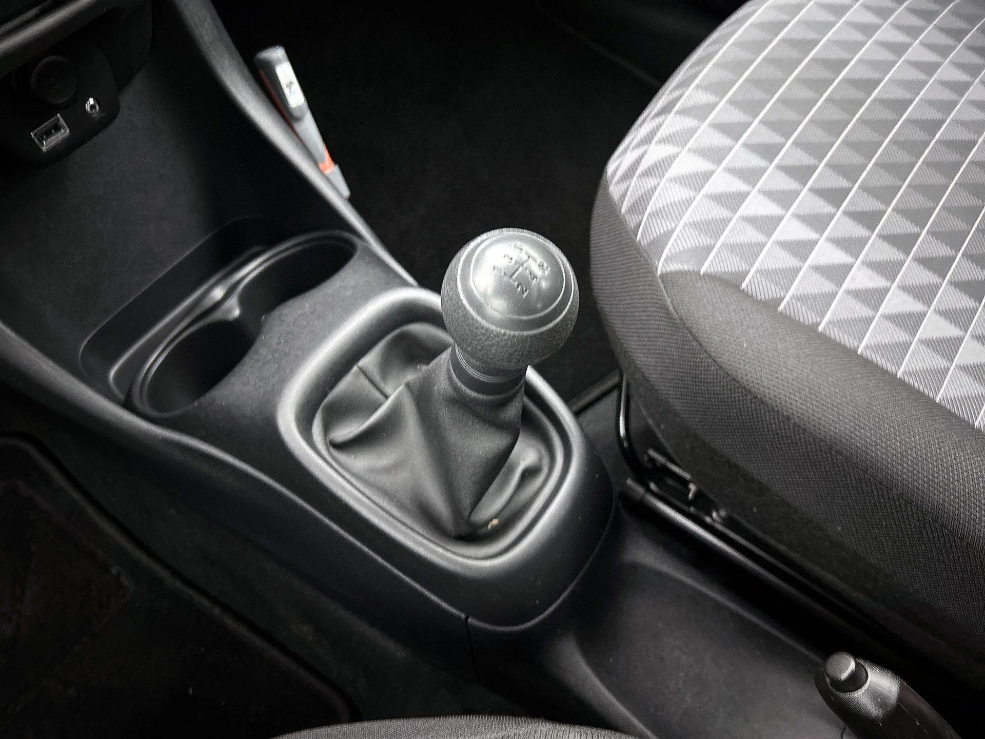 Peugeot-108-image-22