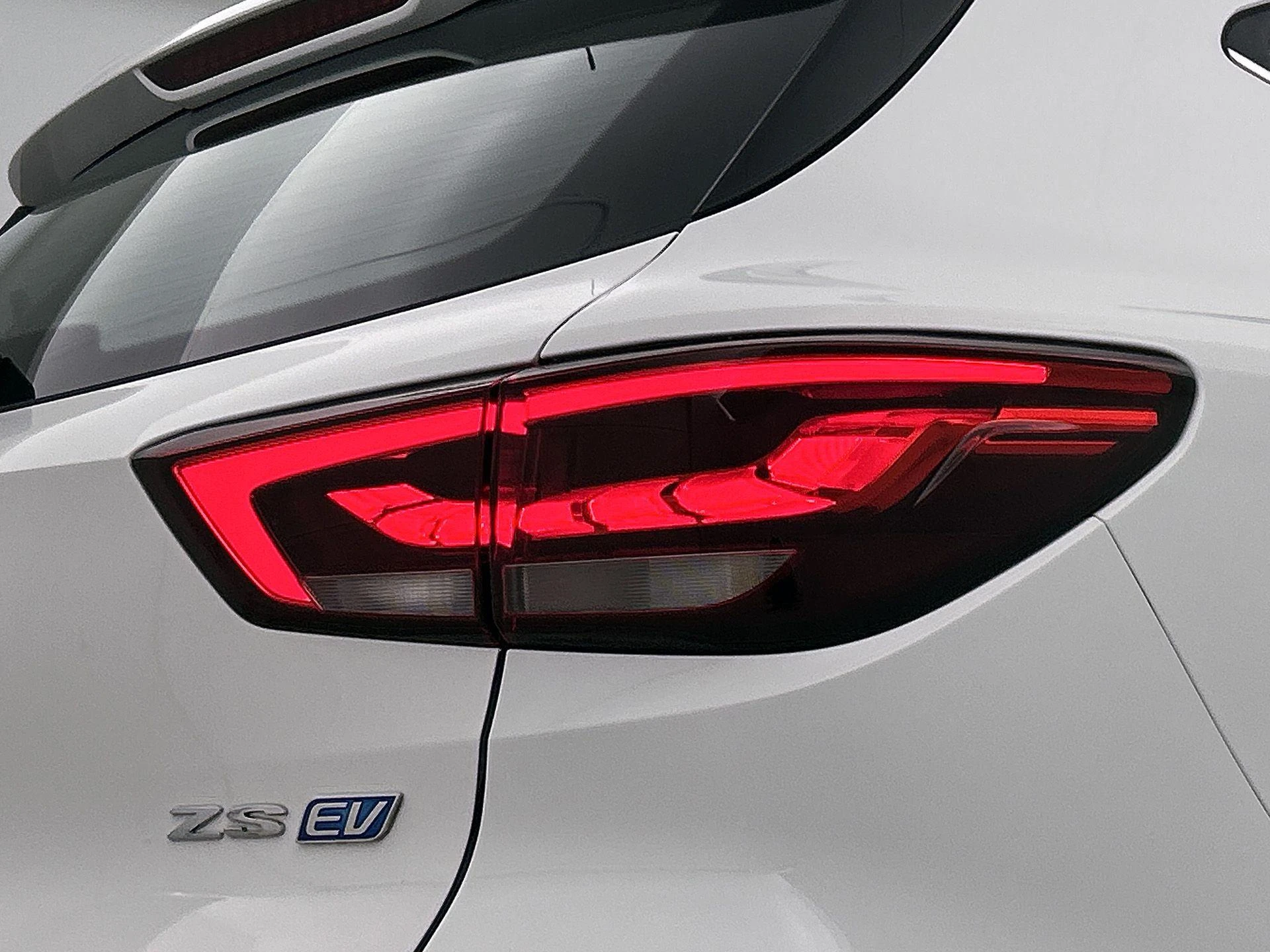 MG-ZS EV-image-32