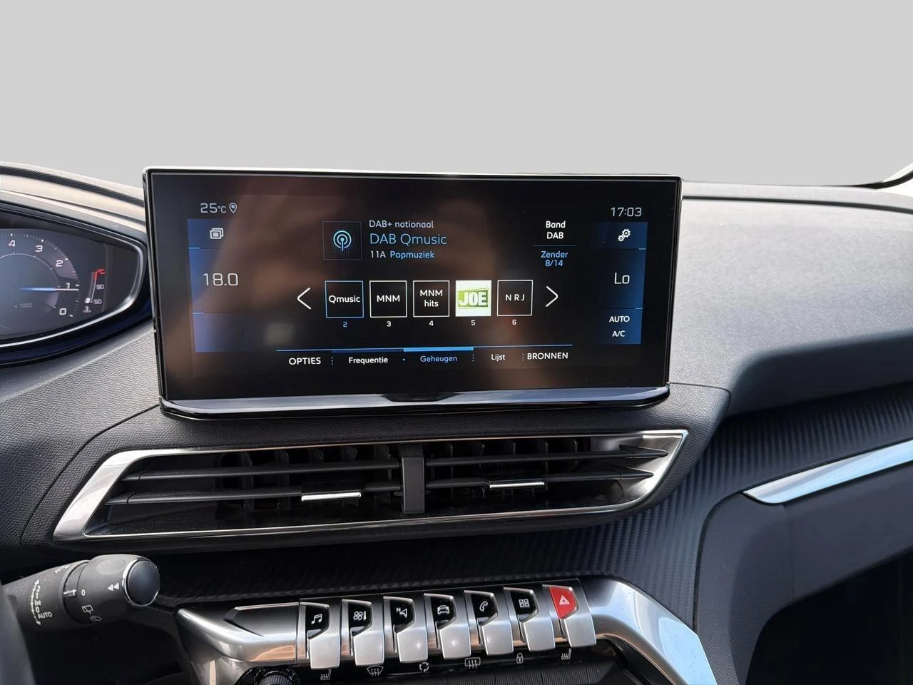 Peugeot-3008-image-10