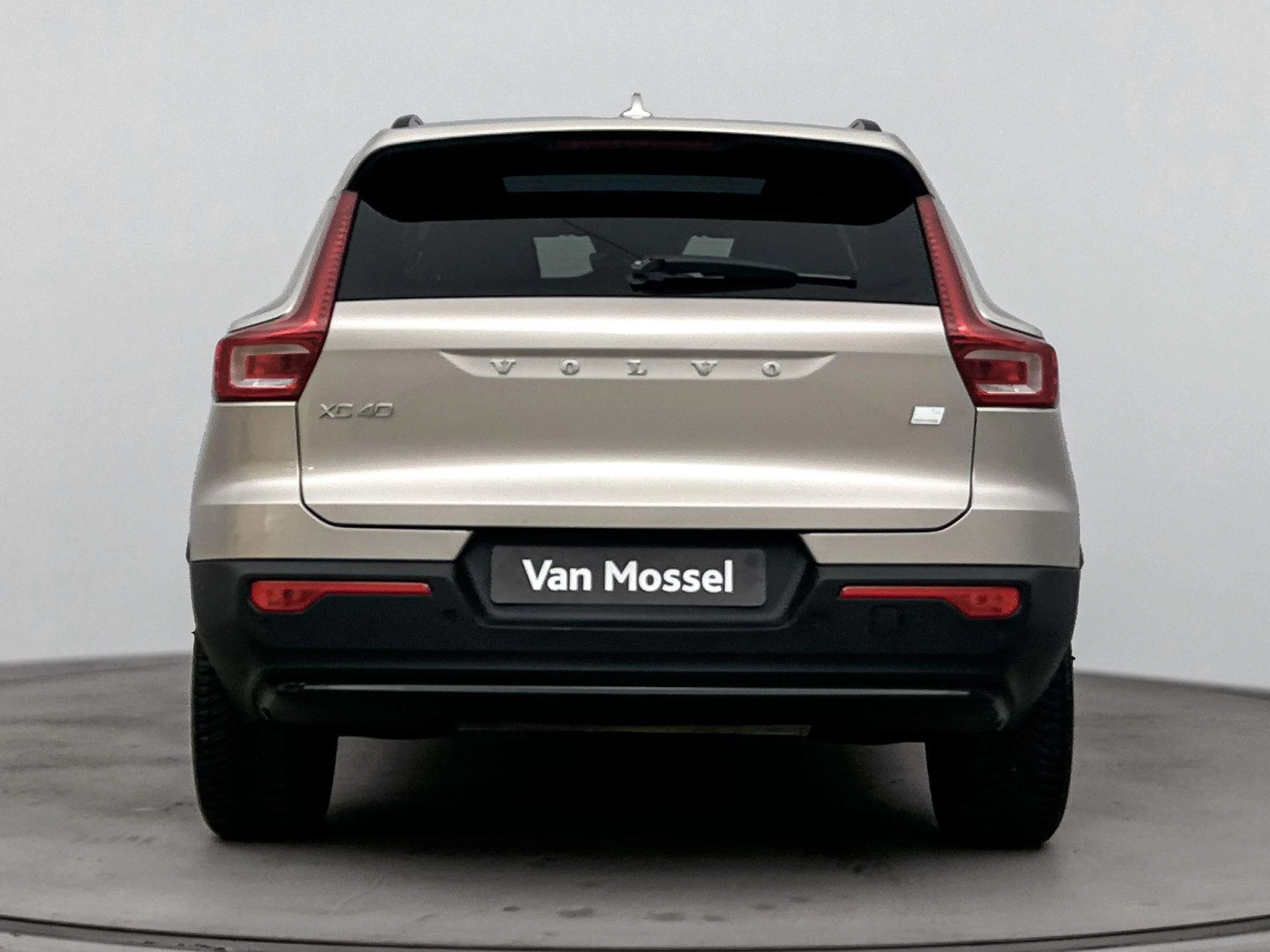 Volvo XC40 T4 Recharge Plus Dark