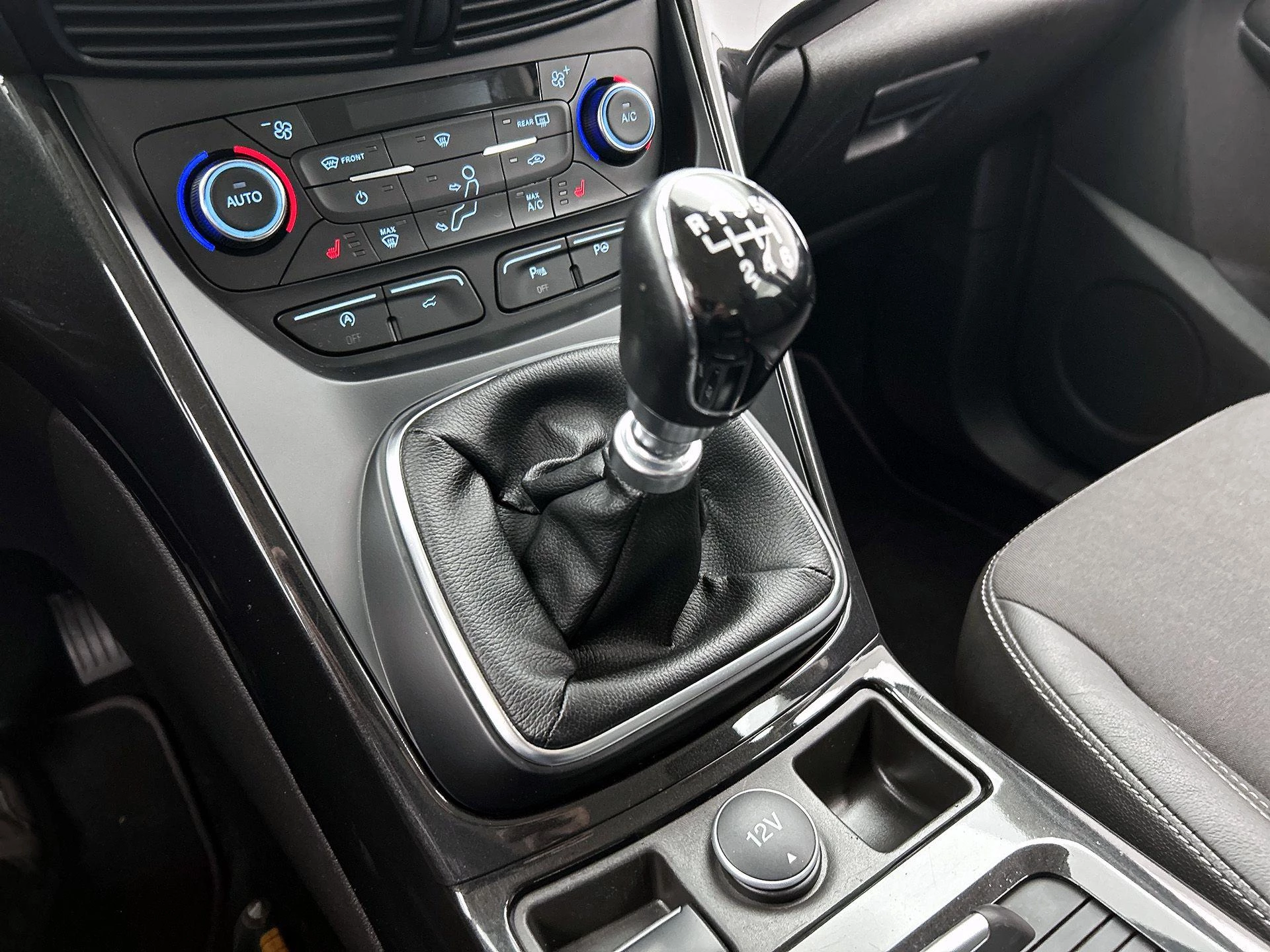 Ford-Kuga-image-32