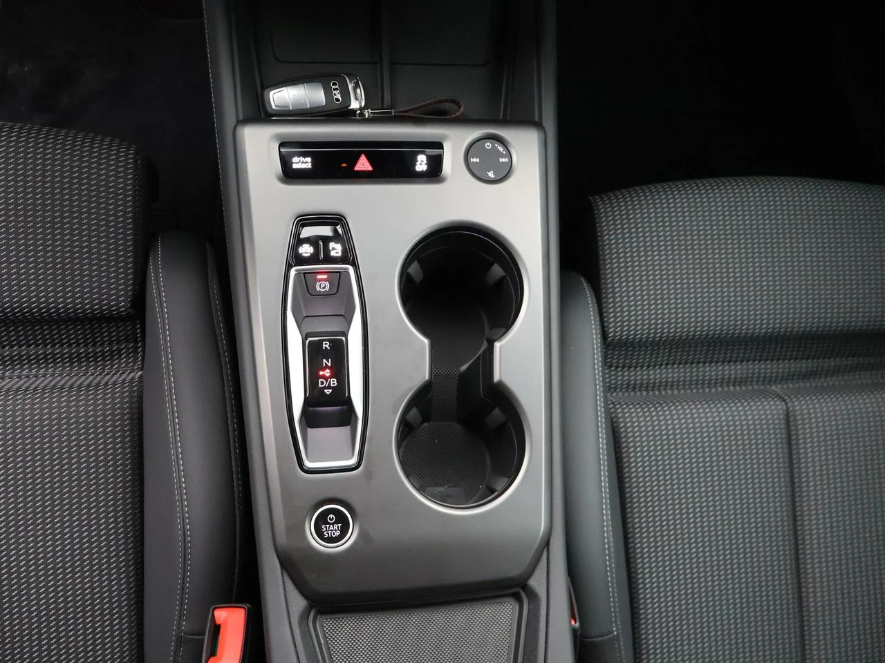 Audi-Q4 e-tron-image-4