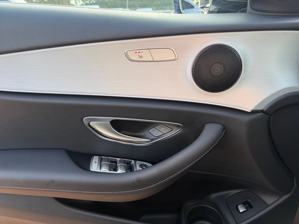 Mercedes-Benz-E-Klasse 220 d-image-8