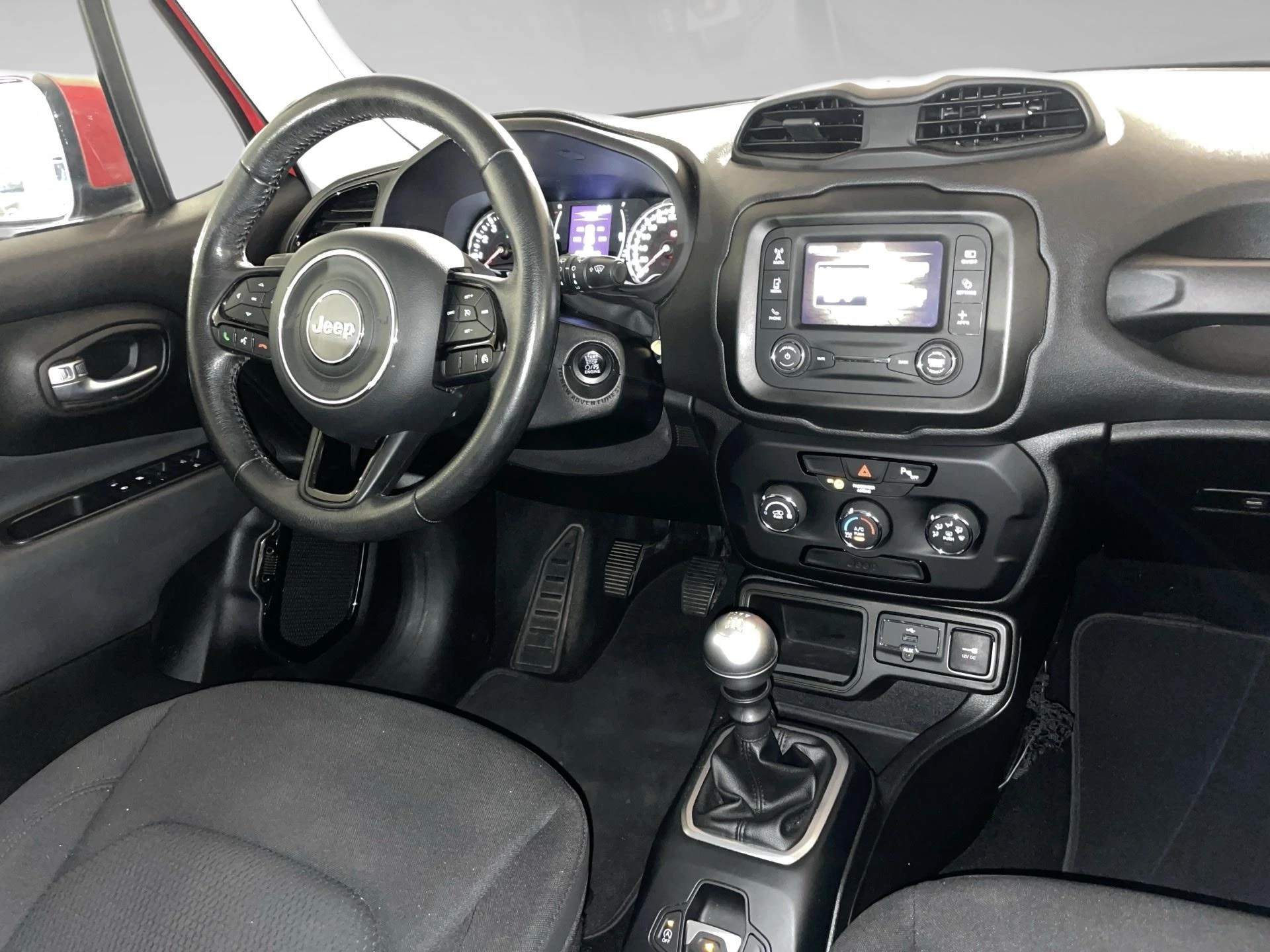 Jeep-Renegade-image-6