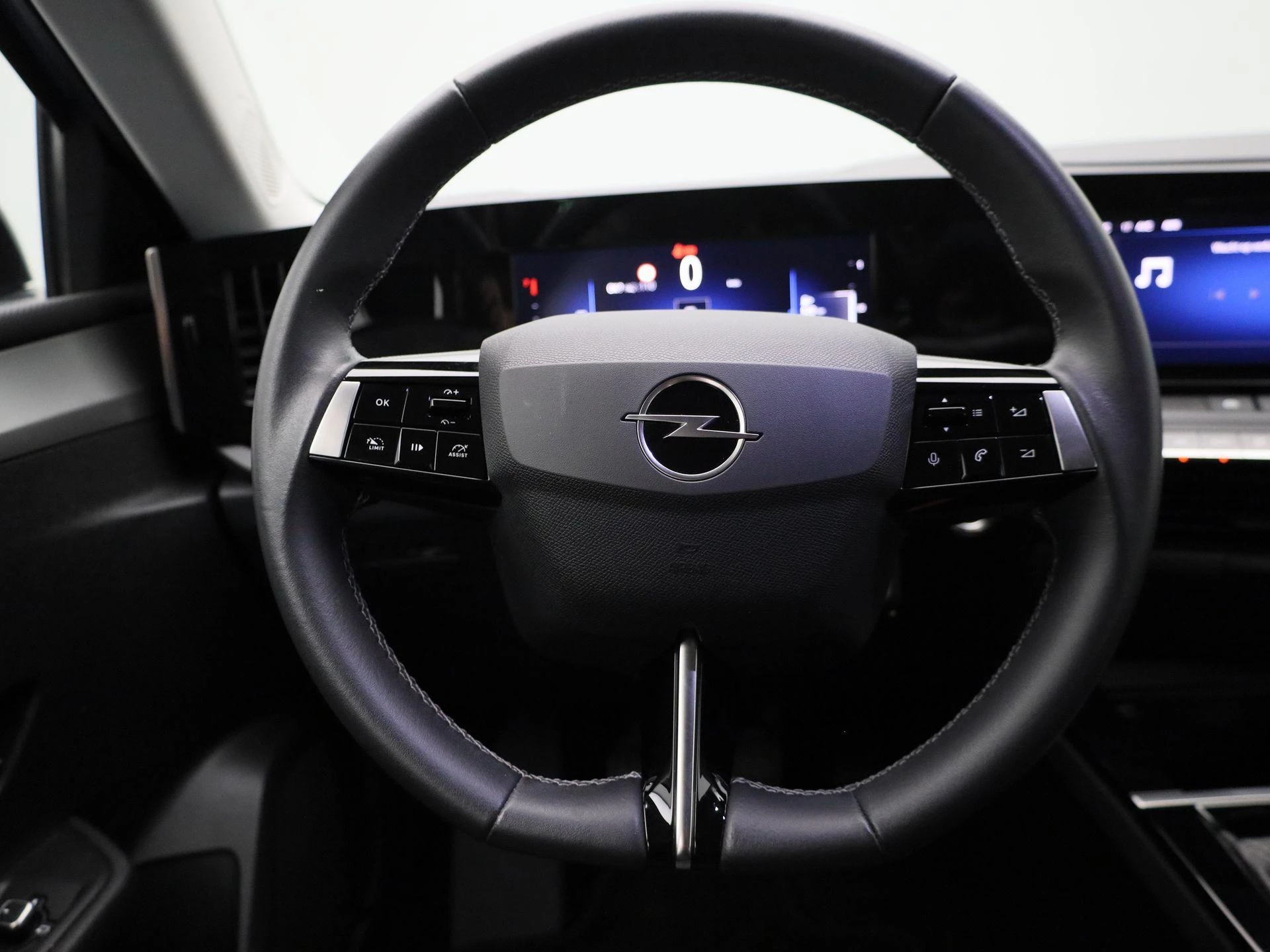 Opel-Astra-image-6