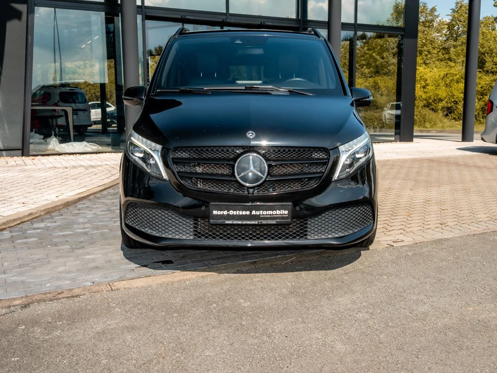 Mercedes-Benz-V-Klasse 300-image-2