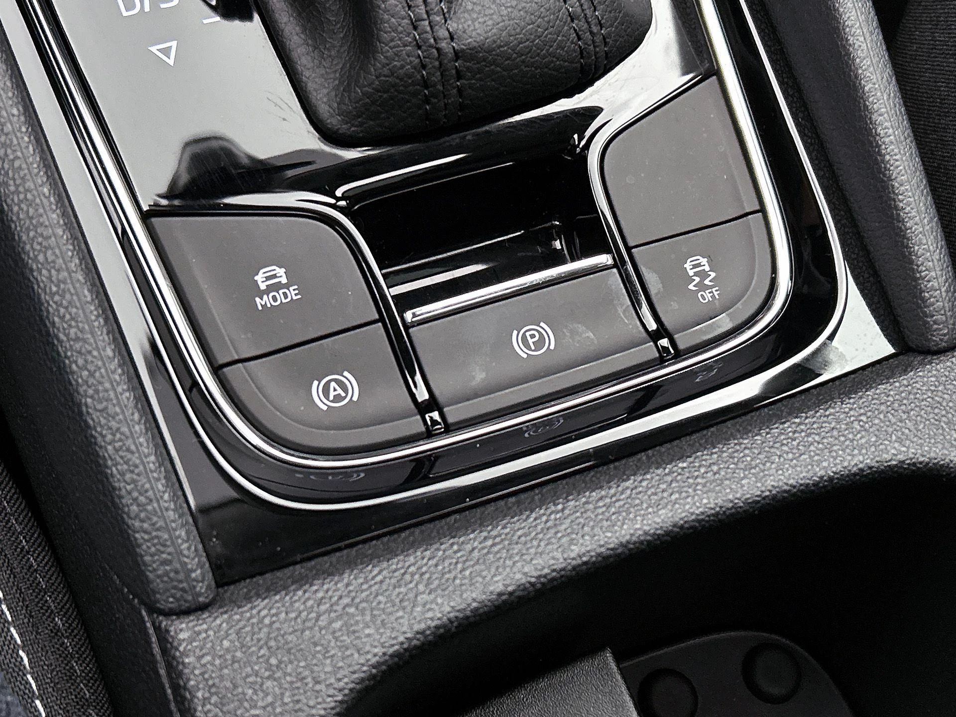 Škoda Karoq 1.5 TSI ACT Business Edition Plus