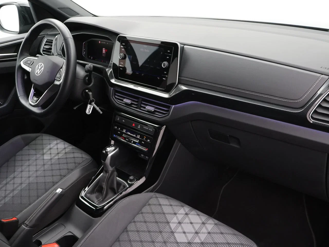 Volkswagen-T-Cross-image-8