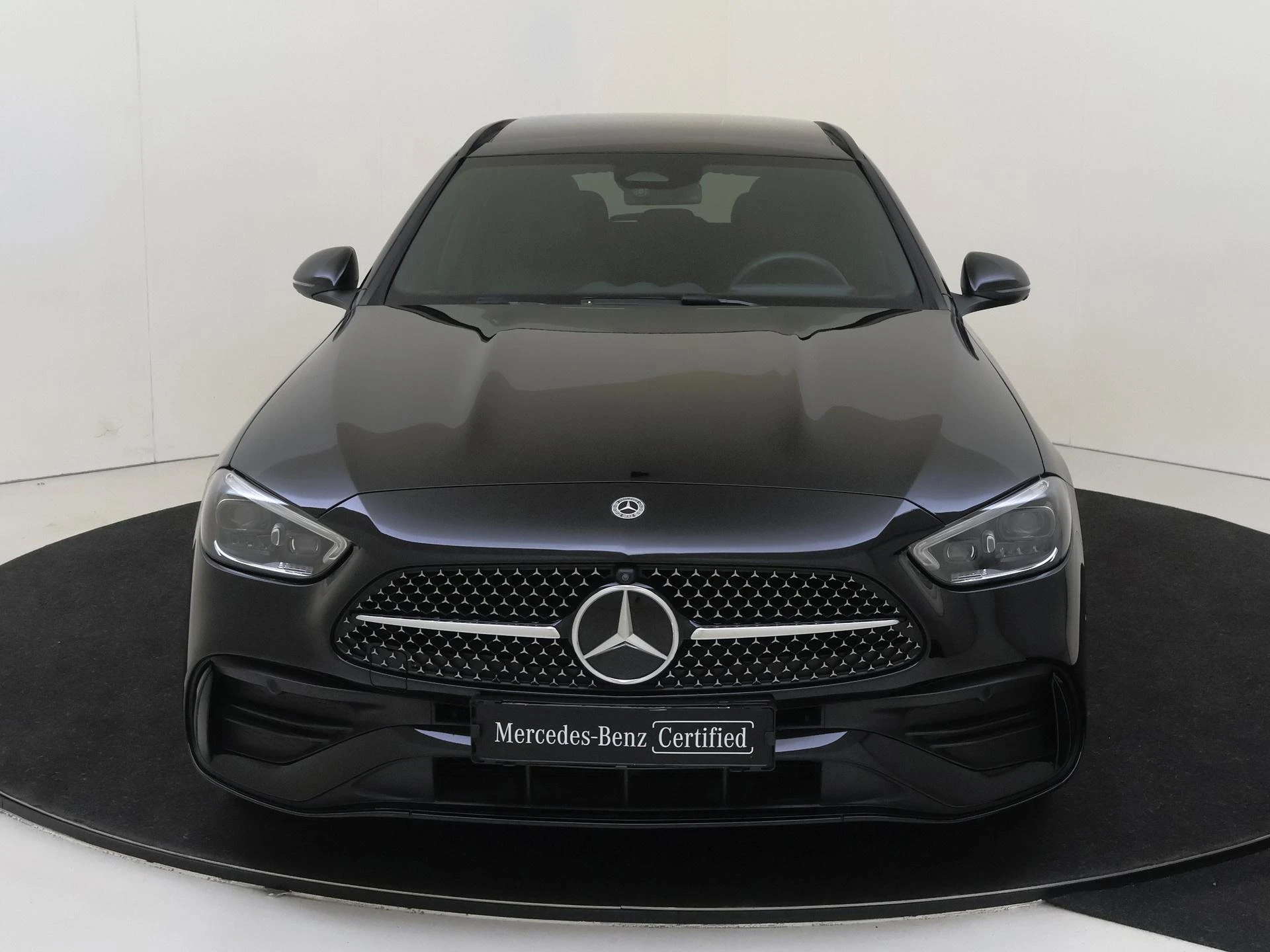 Mercedes-Benz-C-Klasse-image-4