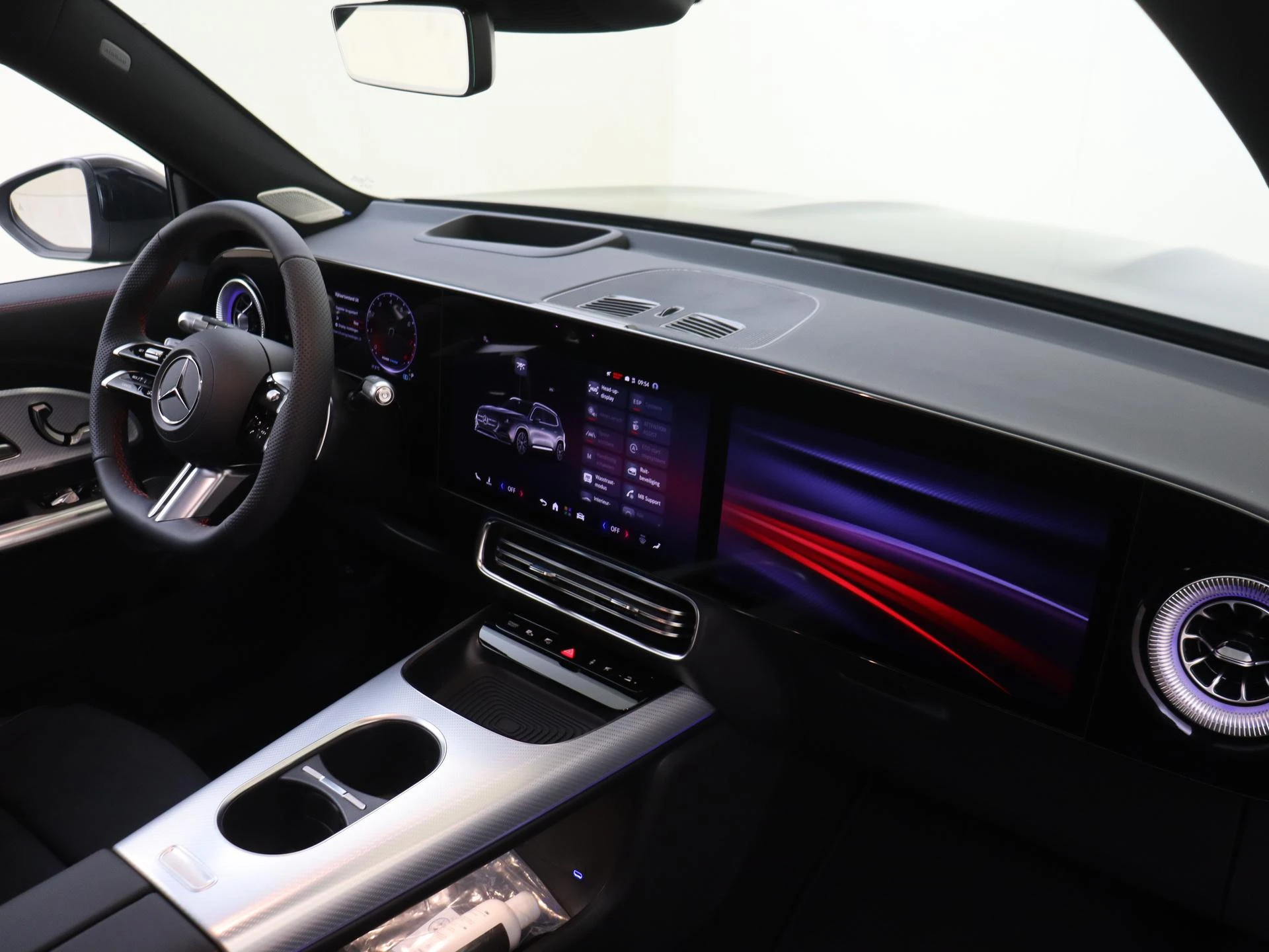 Mercedes-Benz-GLB-image-4