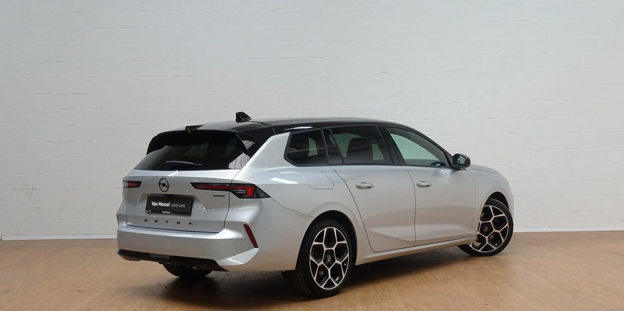 Opel-Astra-image-2