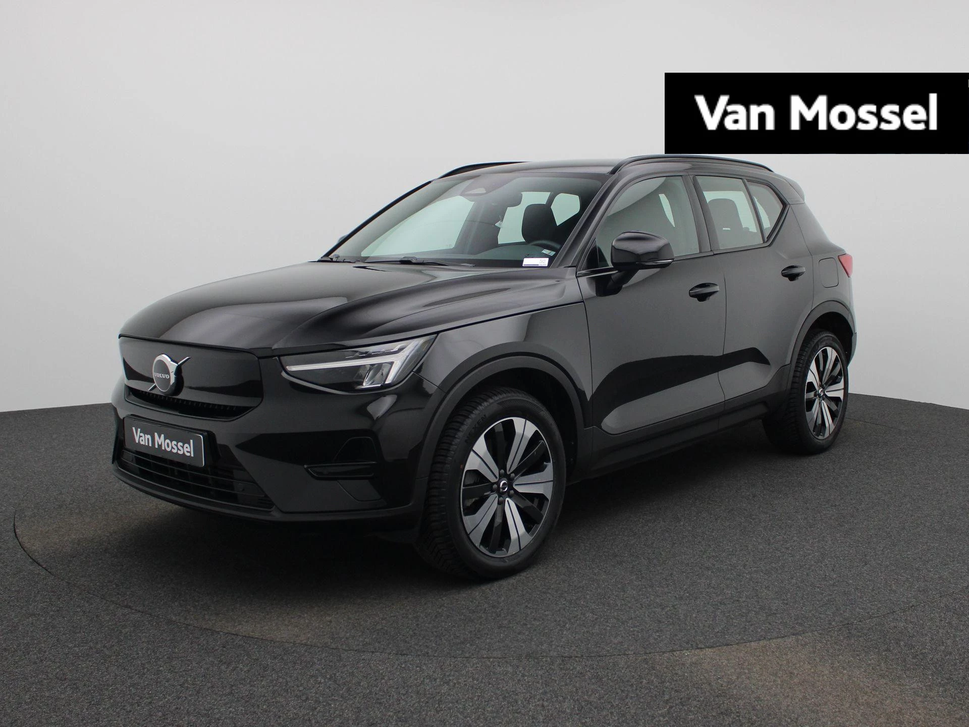 Volvo-XC40-image-0