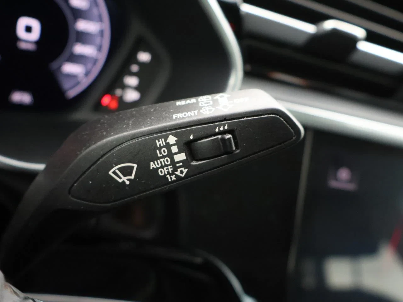 Audi-Q3-image-12