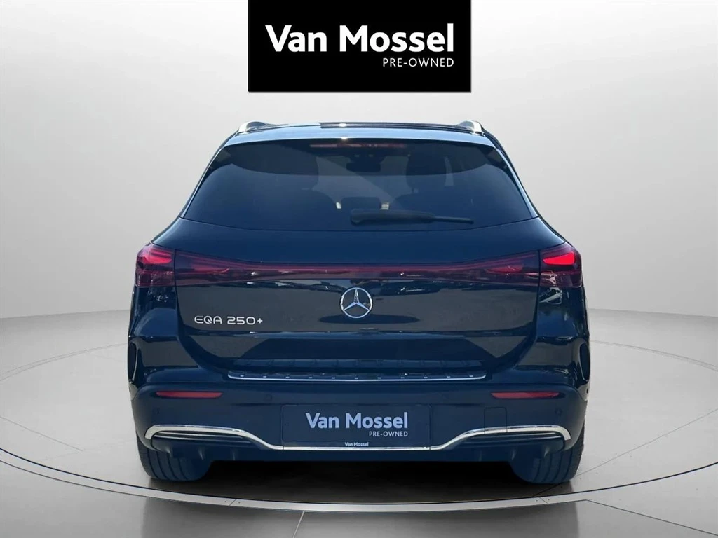 Mercedes-Benz-EQA-image-5