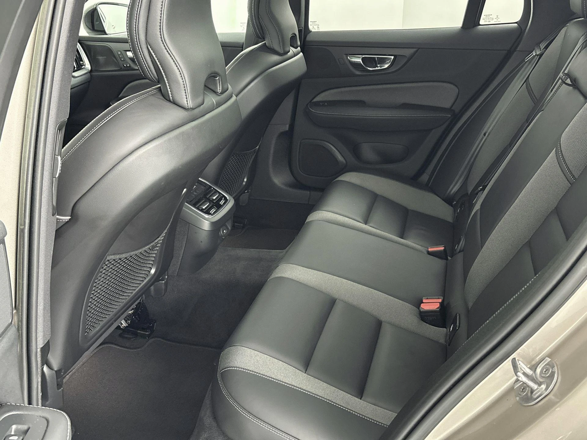 Volvo-V60-image-27