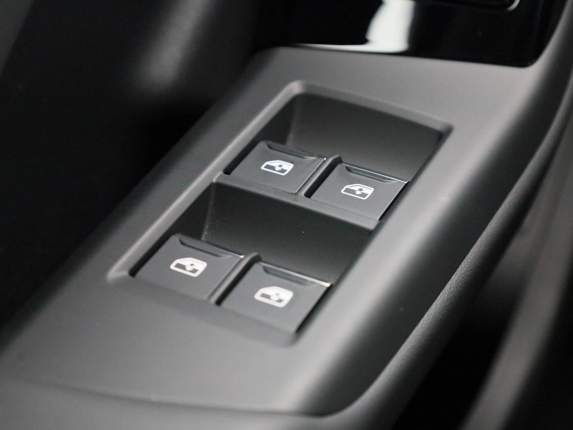 Audi-Q6 e-tron-image-37