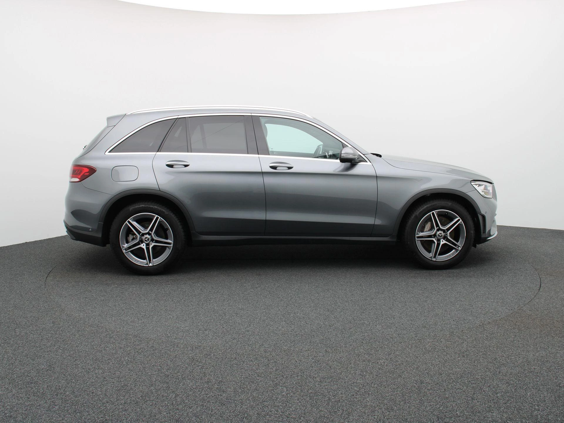 Mercedes-Benz-GLC-image-5