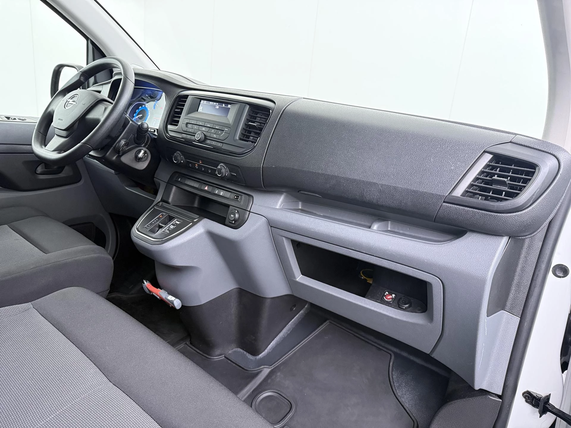 Opel-Vivaro-e-image-20
