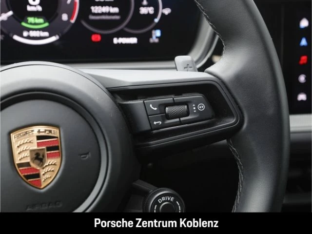 Porsche-Cayenne-image-17