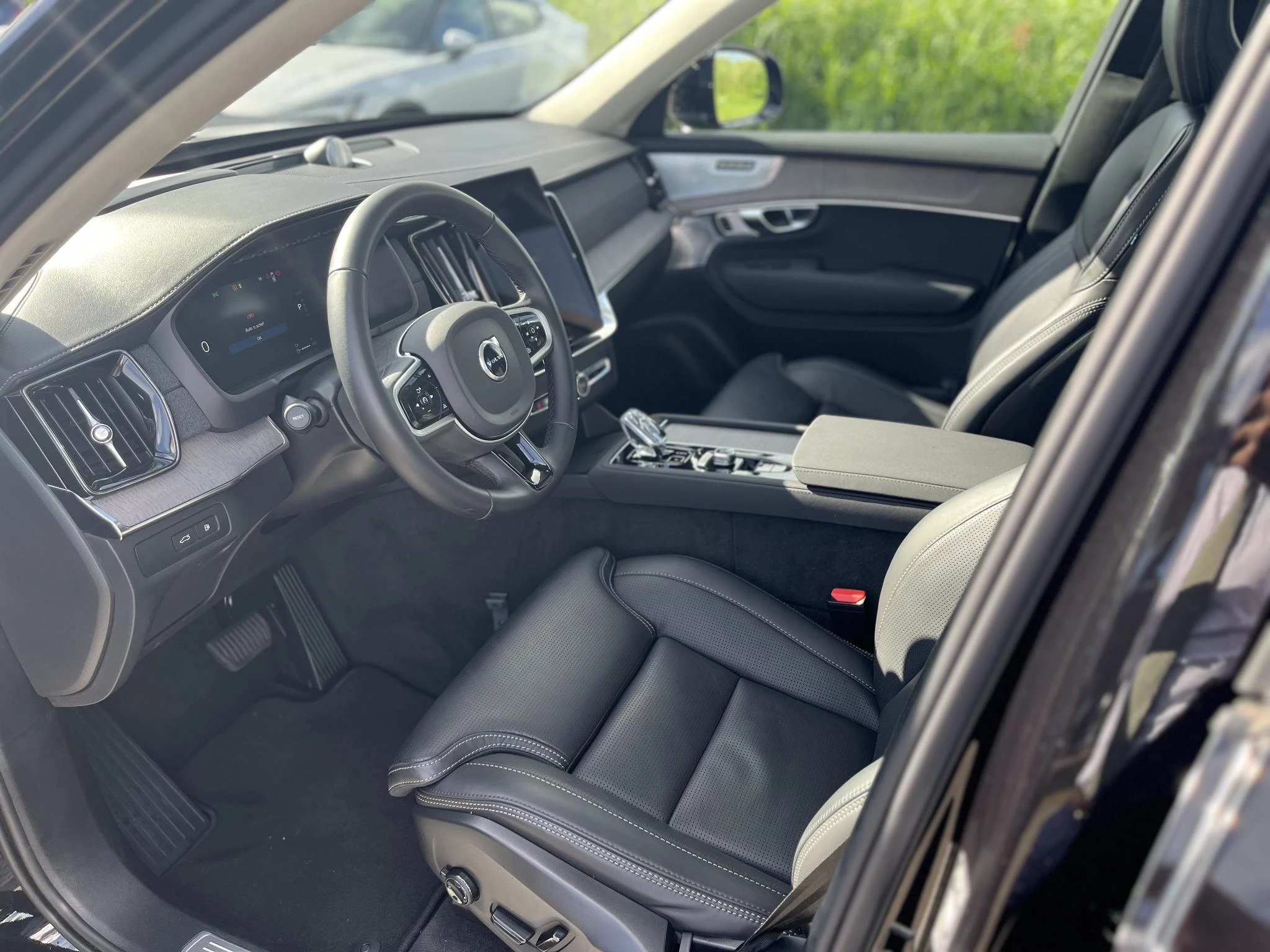 Volvo XC90 T8 Plug-in hybrid AWD Ultra Dark