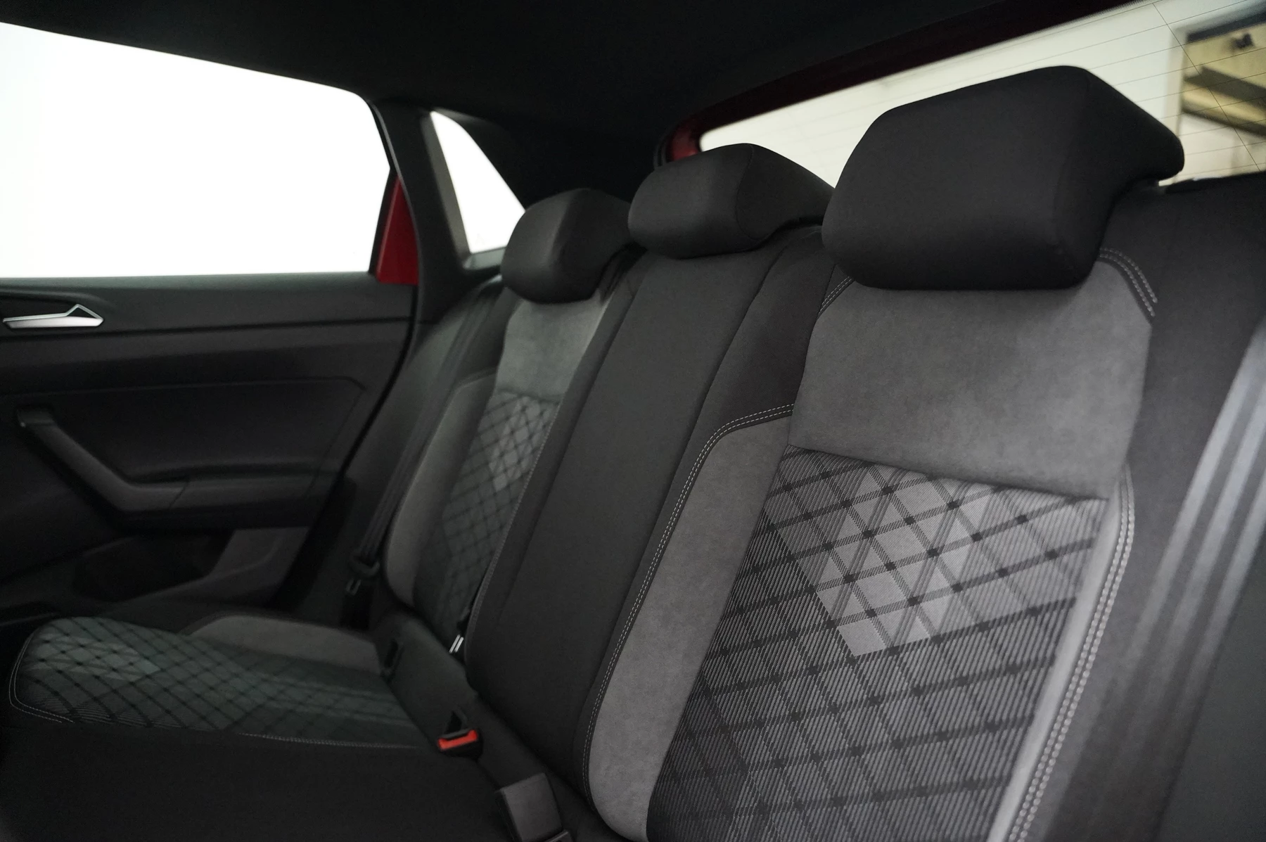Volkswagen-Polo-image-10