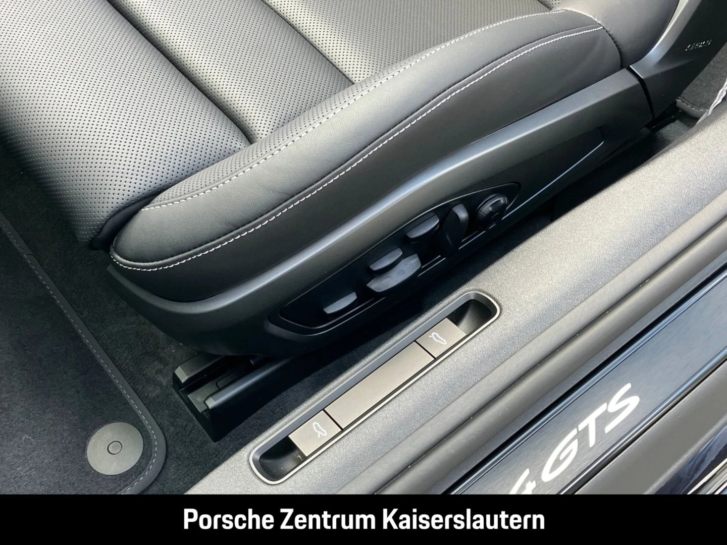 Porsche-911-image-23