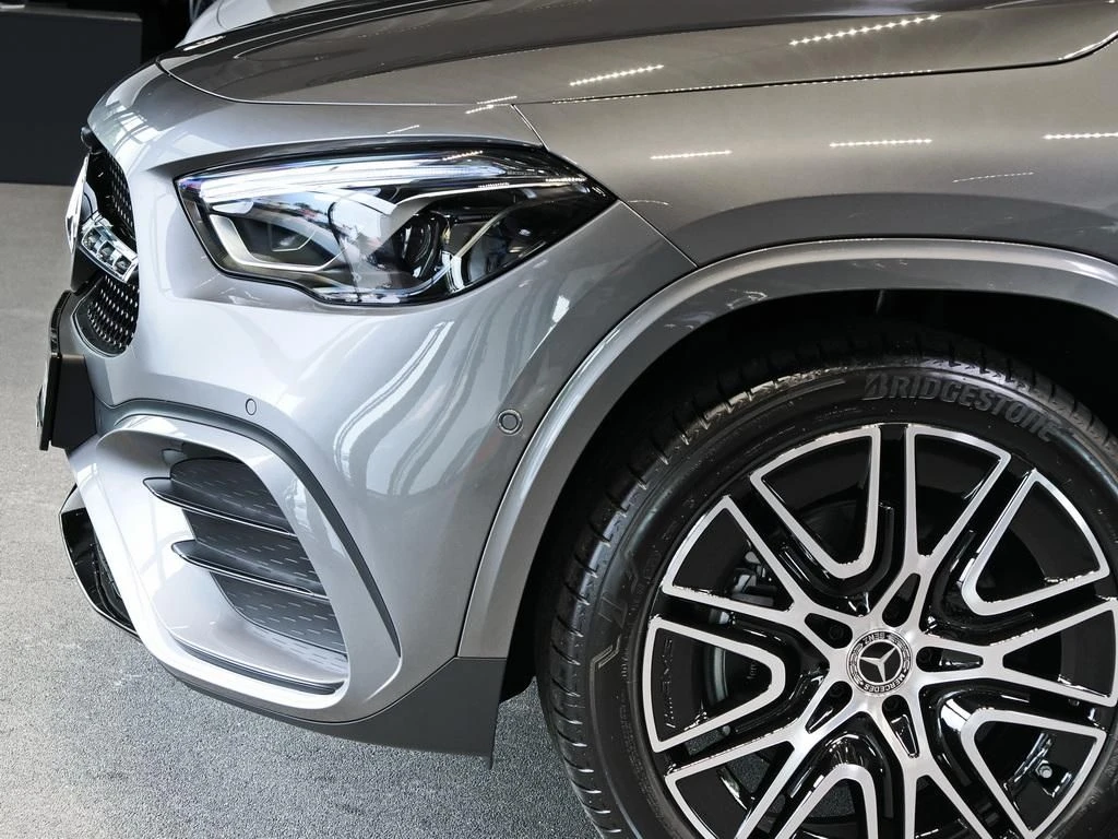 Mercedes-Benz-GLA 200 d-image-3