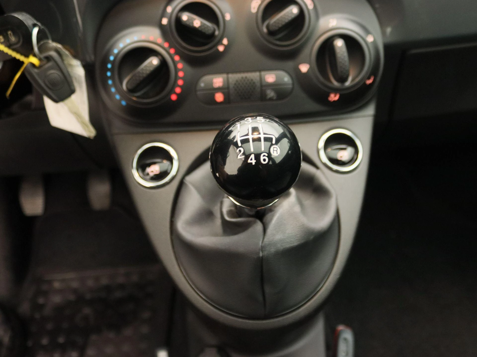Fiat 500 1.0 Hybrid Launch Edition