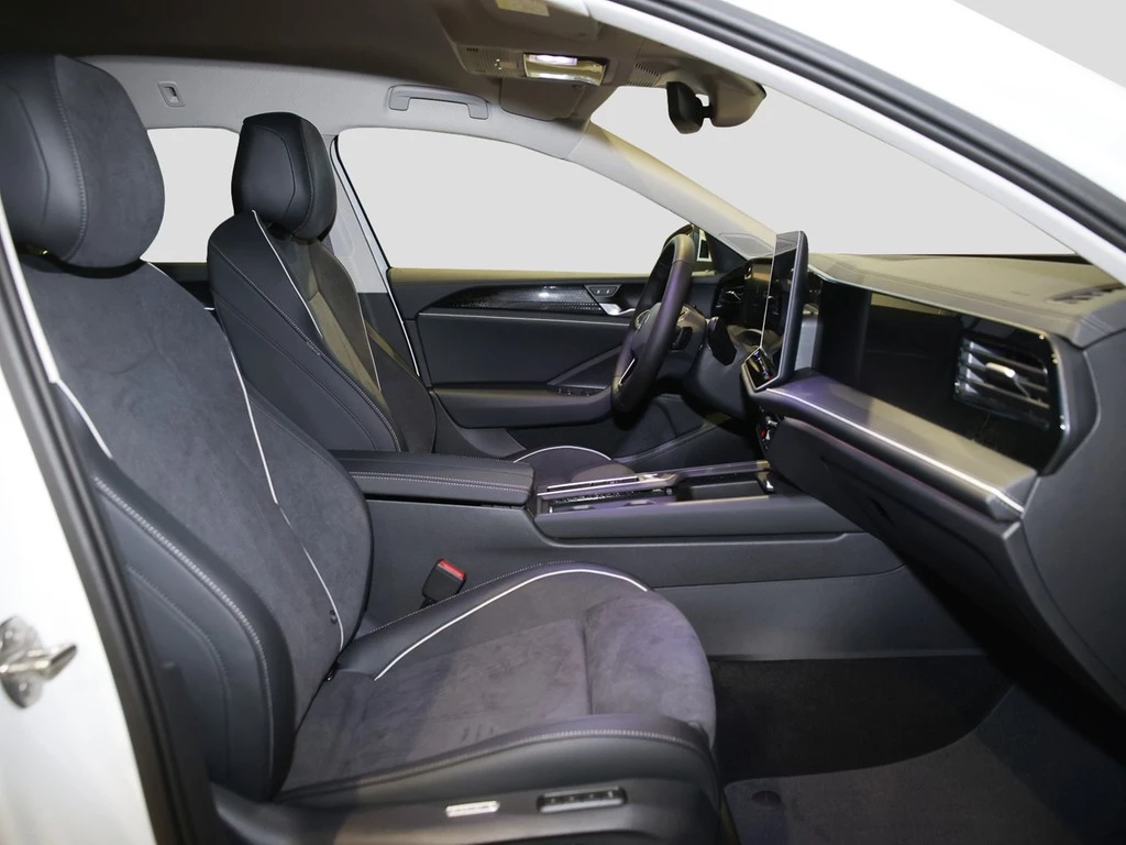 Volkswagen Passat Variant 1.5 eTSI DSG Business, Navi, AHK, IQ-Light VWL