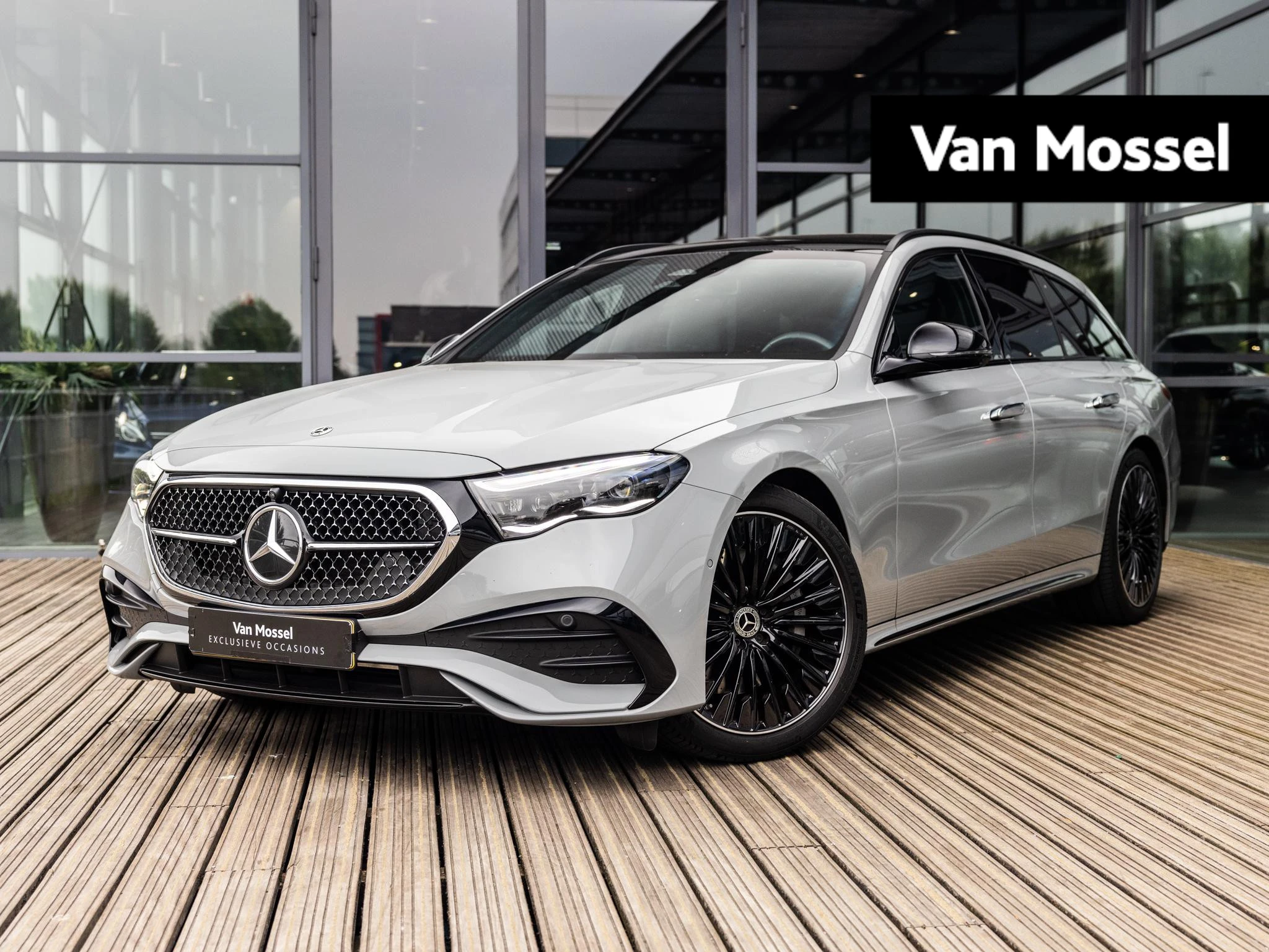 Mercedes-Benz-E-Klasse-image-0