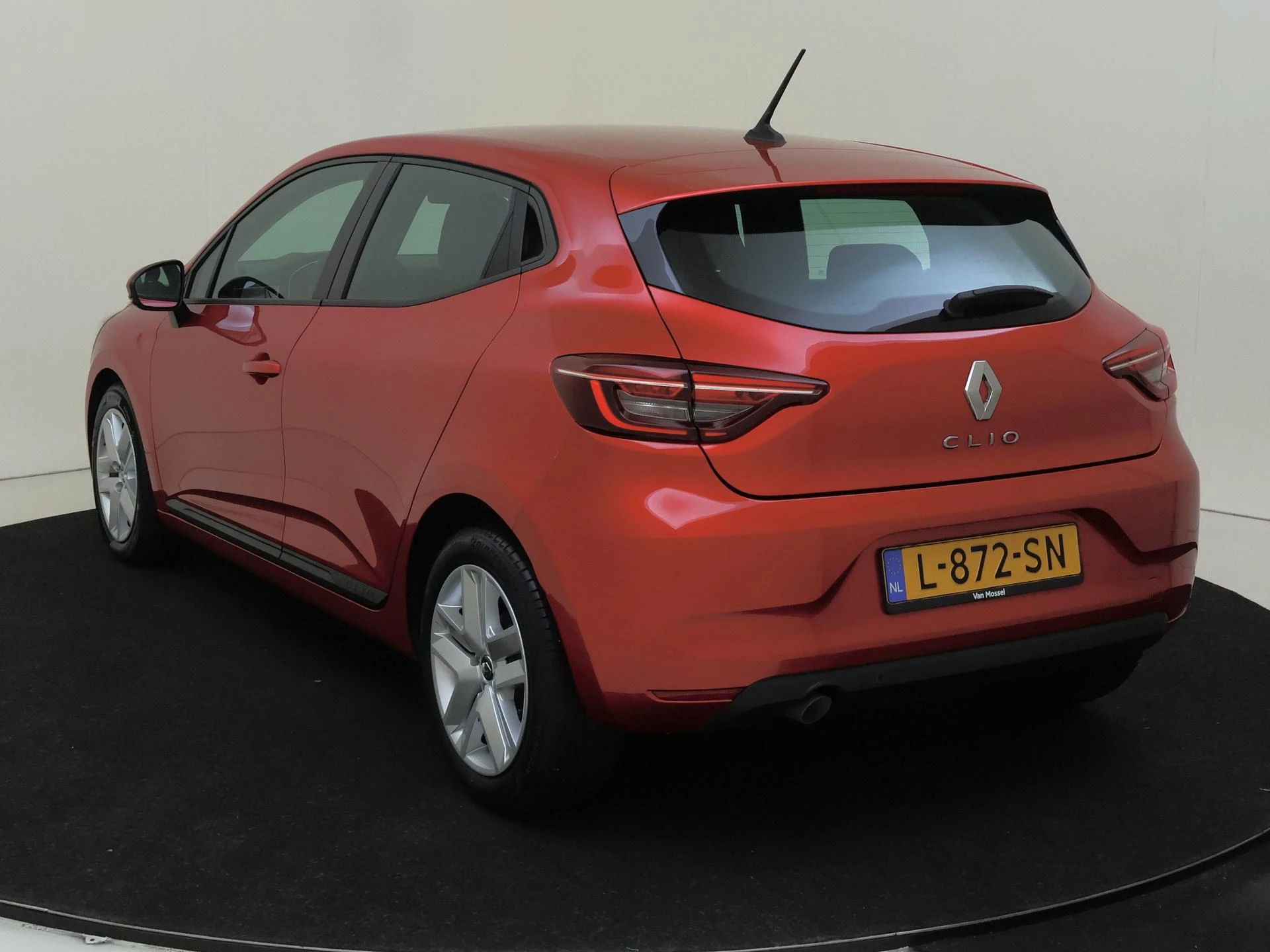 Renault-Clio-image-6