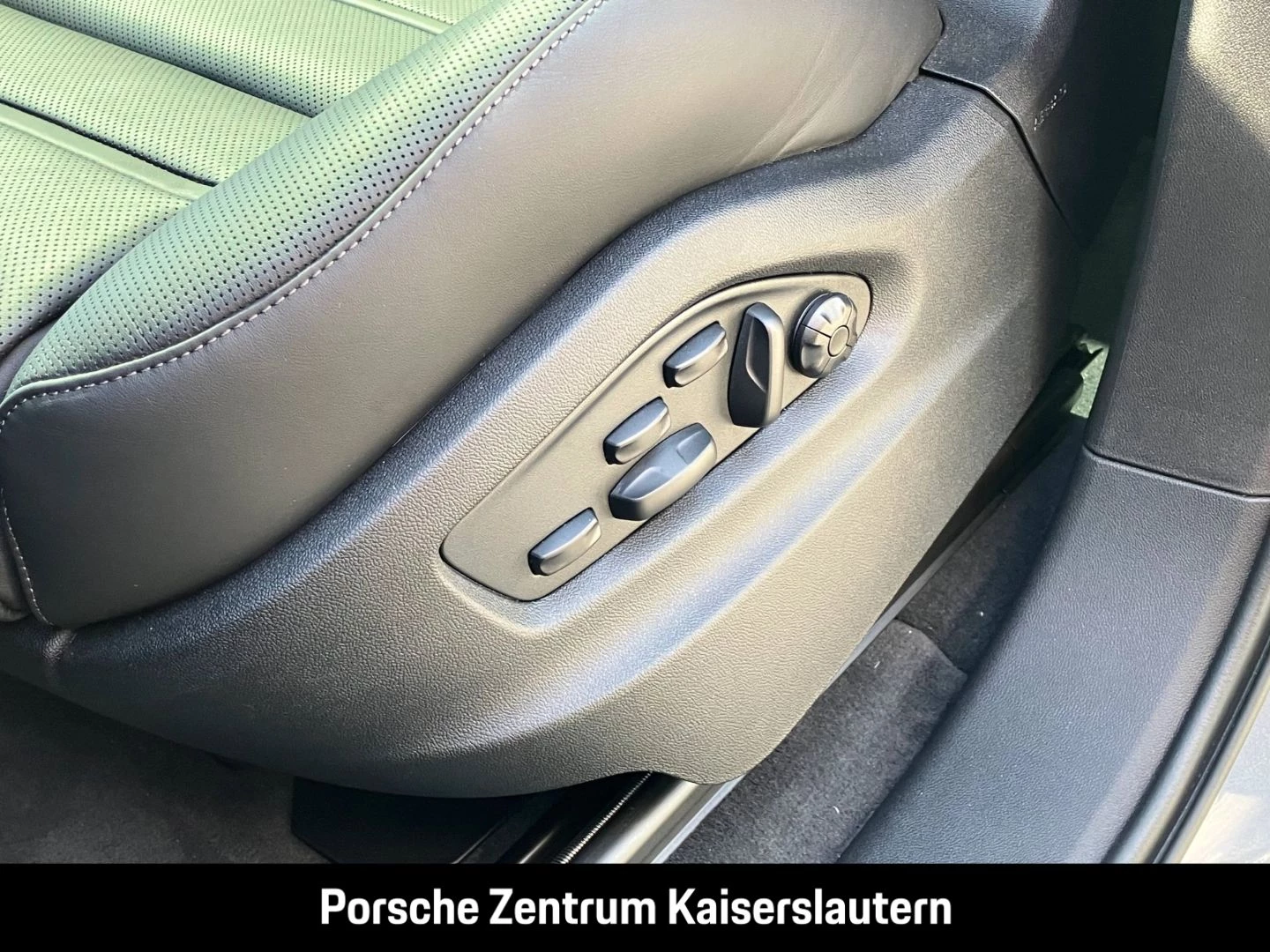 Porsche-Cayenne-image-24