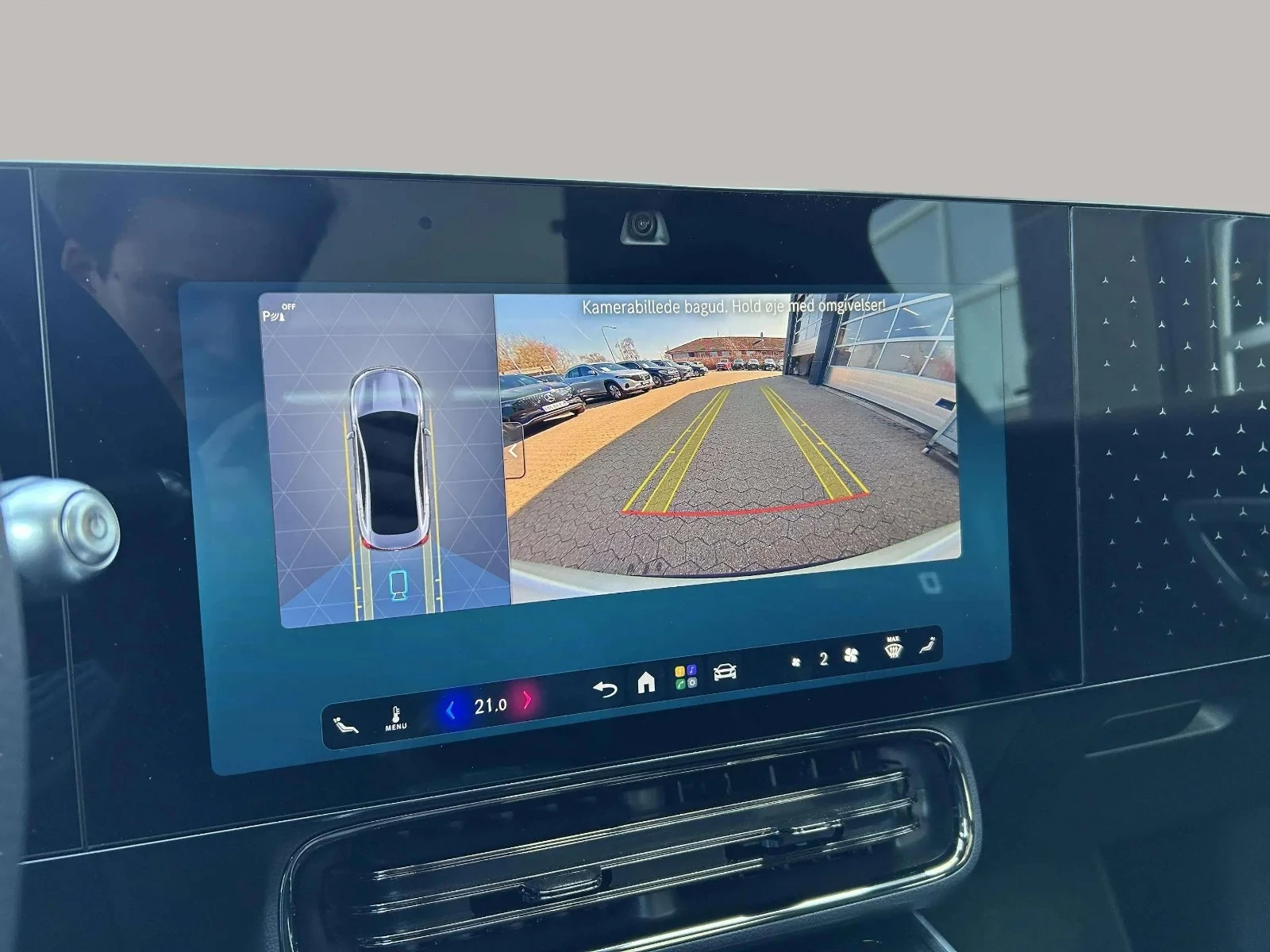 Mercedes-Benz-CLA-image-16