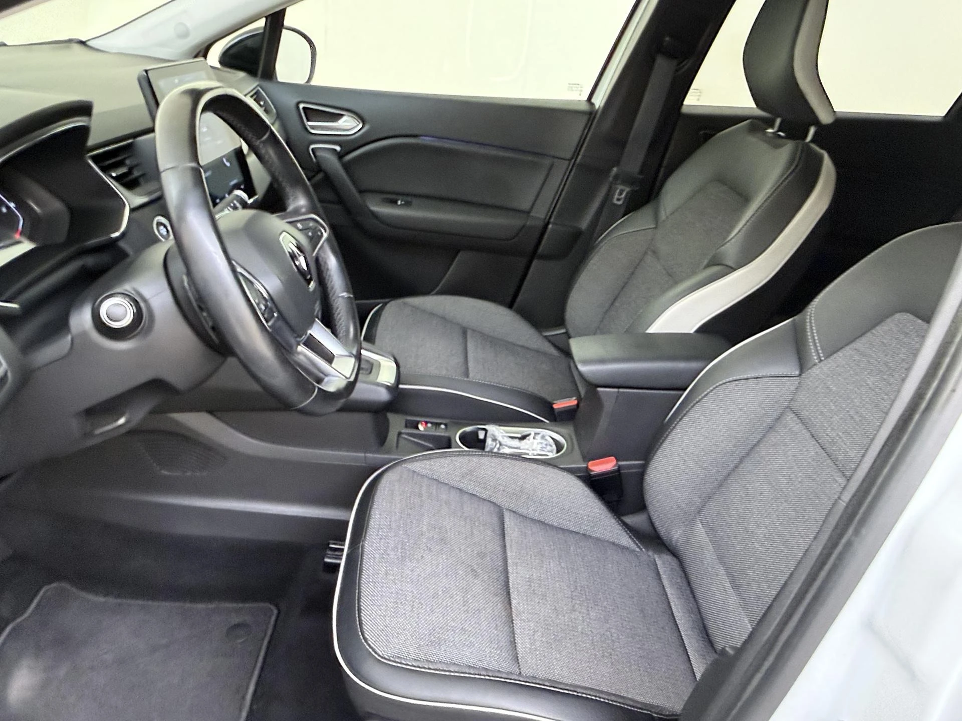 Renault-Captur-image-14