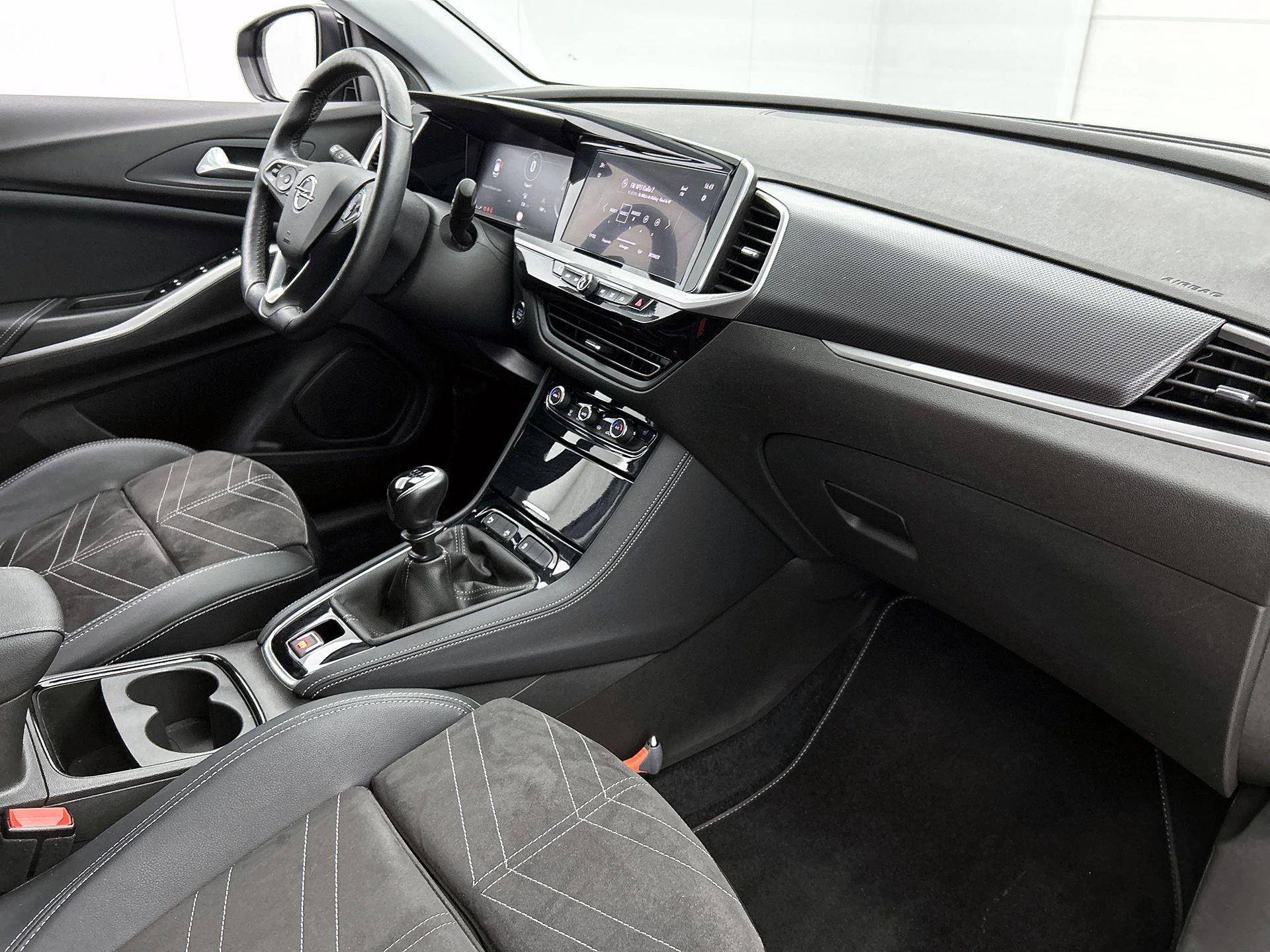 Opel-Grandland-image-19