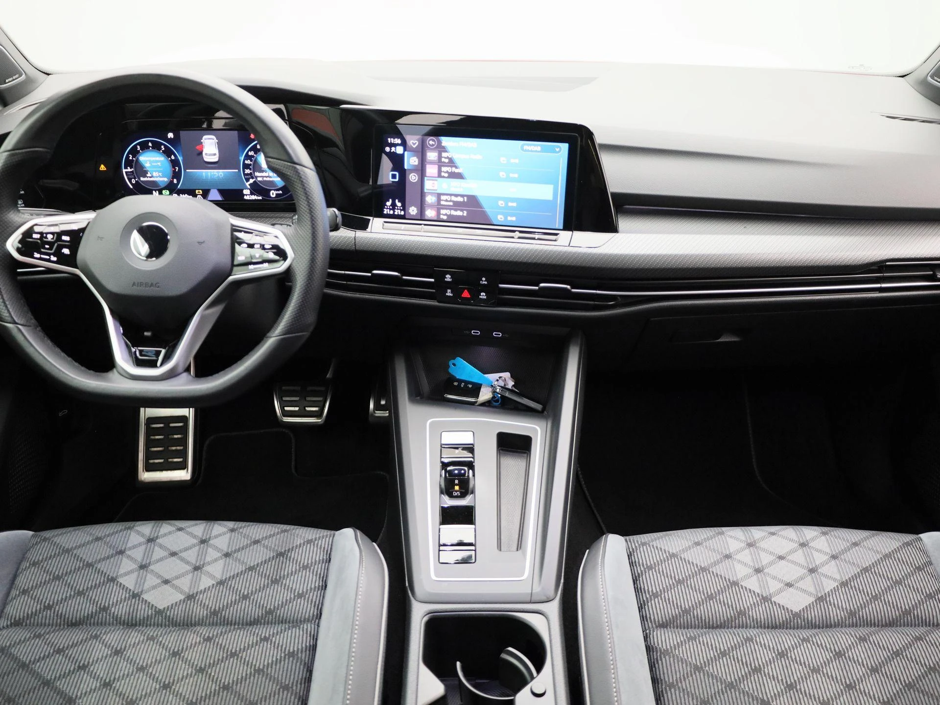 Volkswagen-Golf-image-8